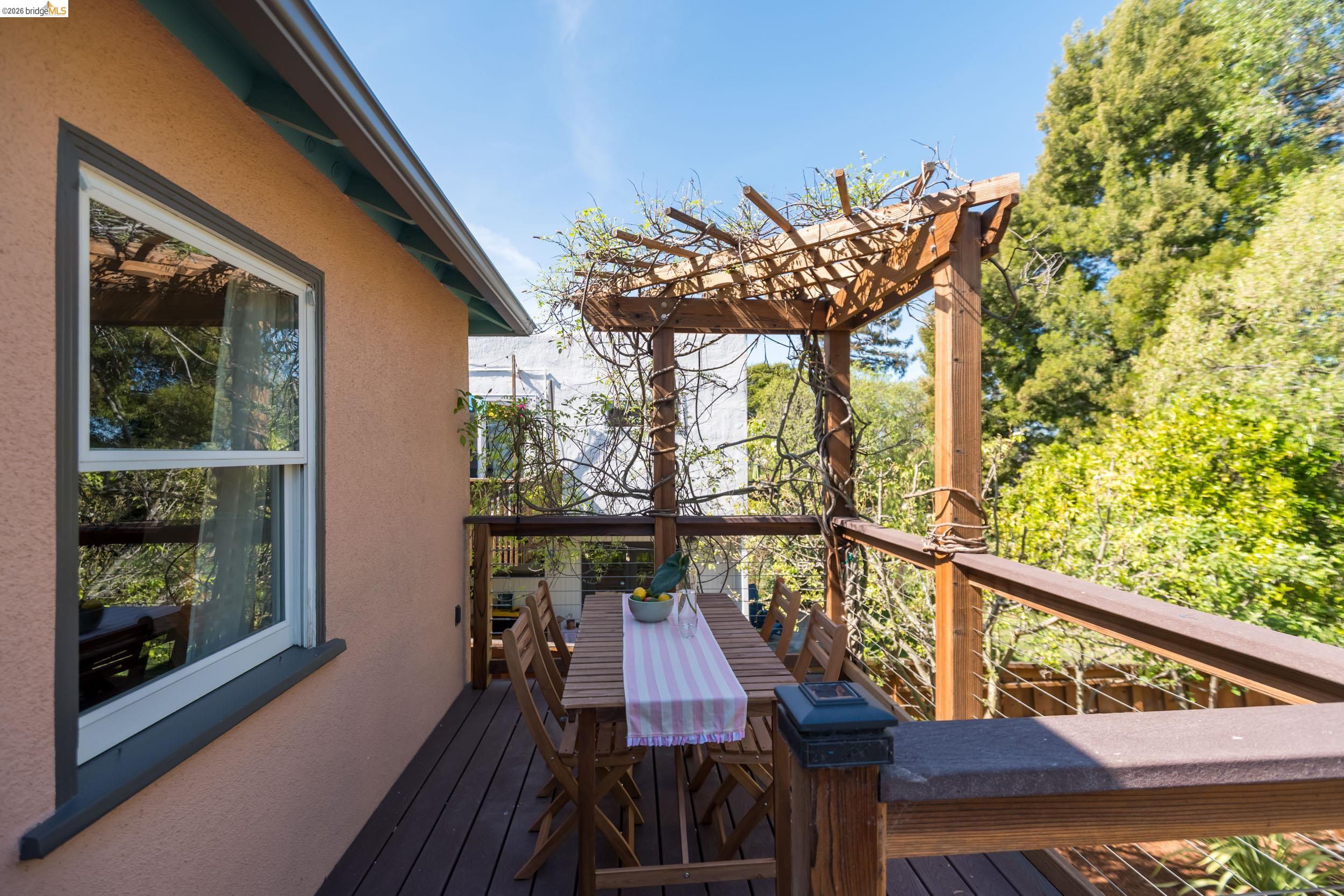 Detail Gallery Image 22 of 31 For 5437 Poinsett Ave, El Cerrito,  CA 94530 - 2 Beds | 1 Baths