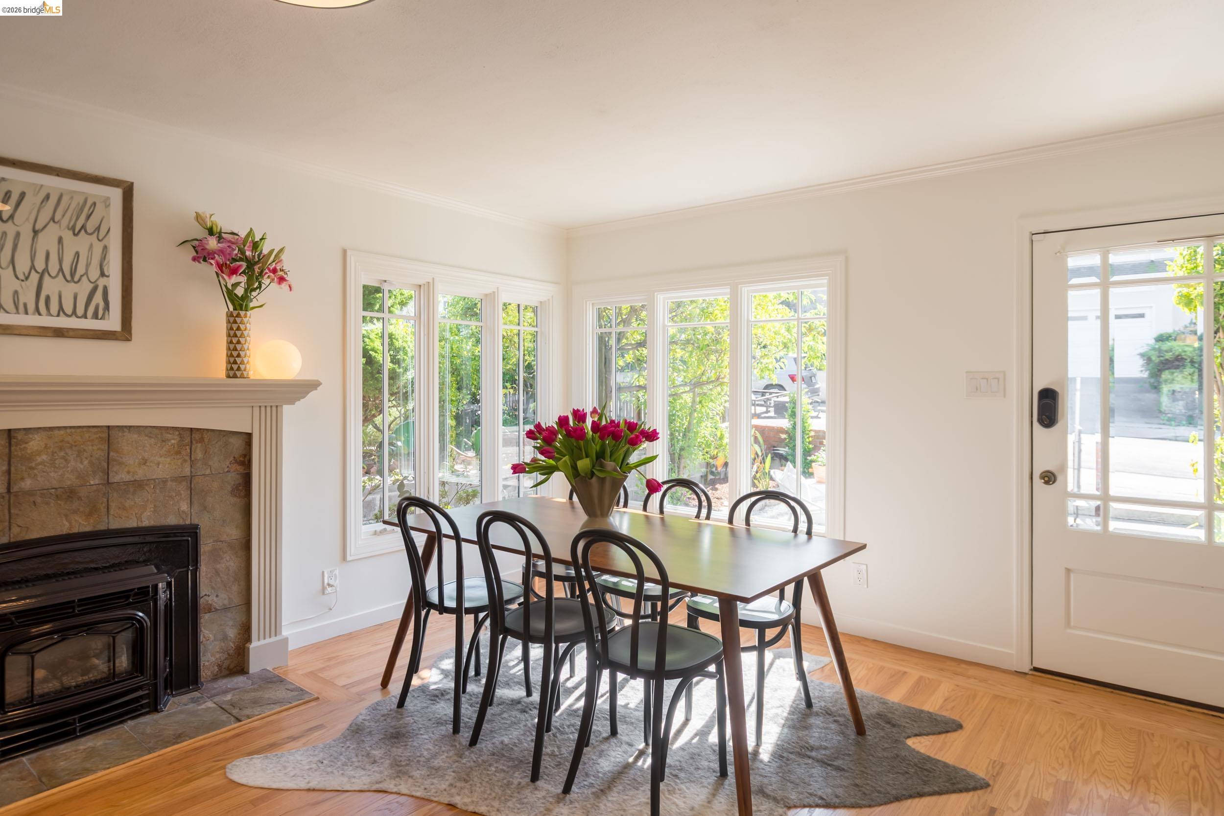 Detail Gallery Image 5 of 31 For 5437 Poinsett Ave, El Cerrito,  CA 94530 - 2 Beds | 1 Baths