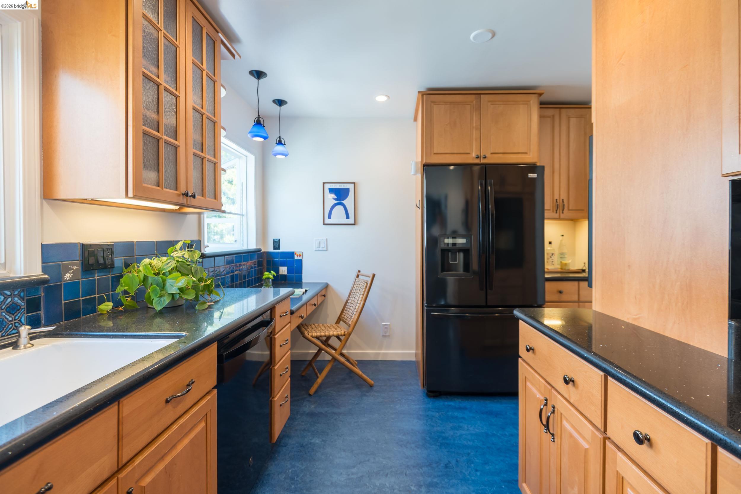 Detail Gallery Image 9 of 31 For 5437 Poinsett Ave, El Cerrito,  CA 94530 - 2 Beds | 1 Baths