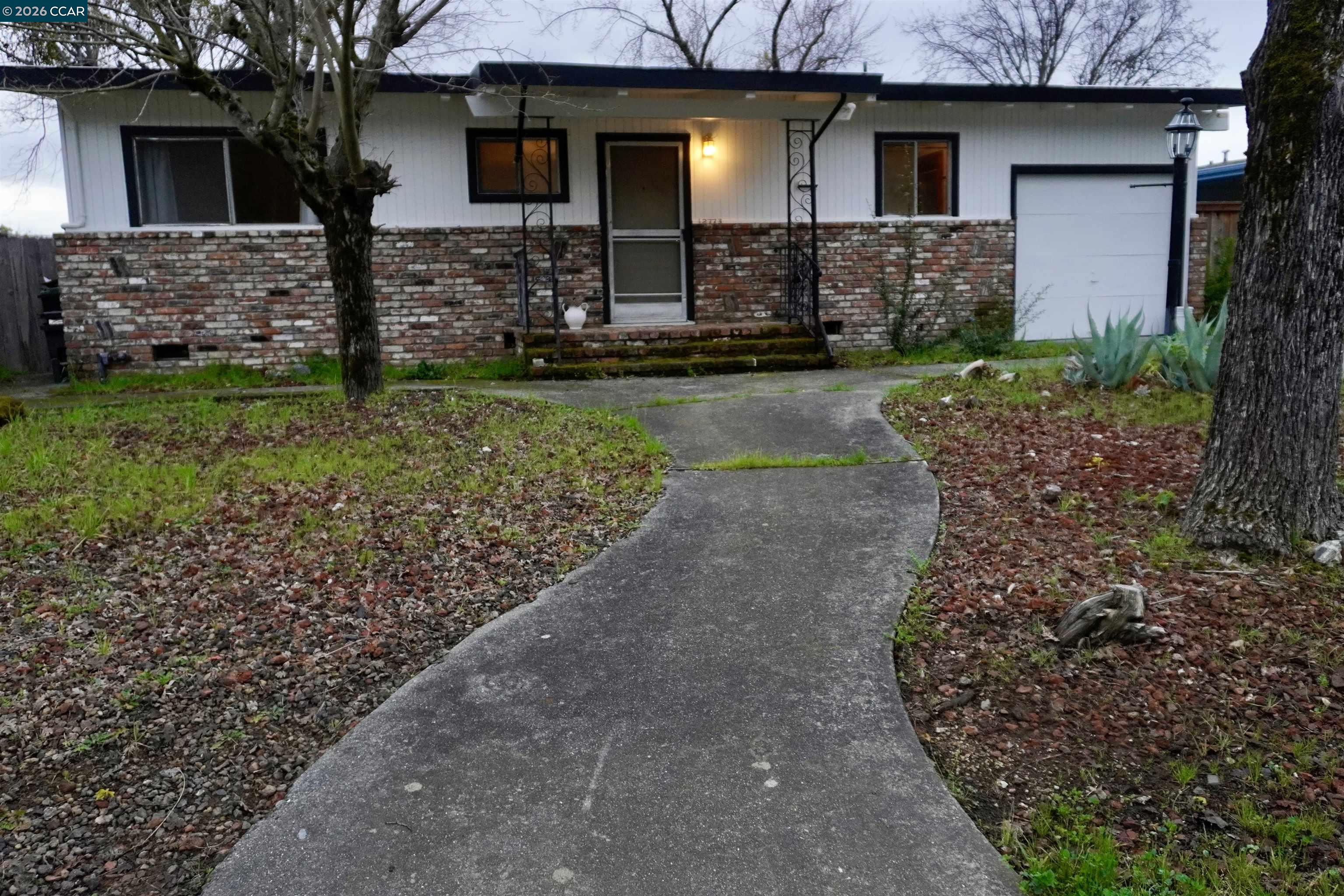 Front Image Thumbnail for CC41128573