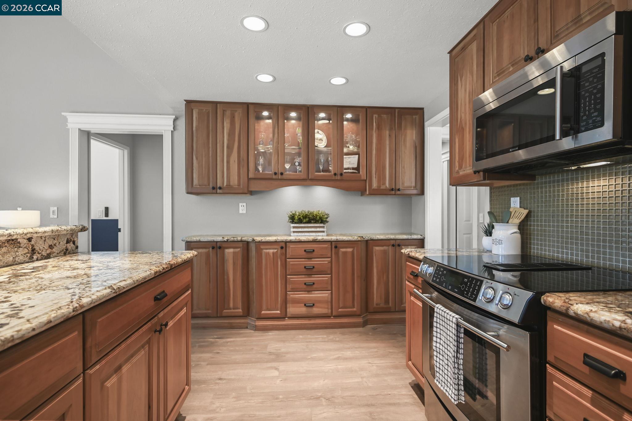 Detail Gallery Image 13 of 38 For 9529 Thunderbird Dr, San Ramon,  CA 94583 - 4 Beds | 2 Baths