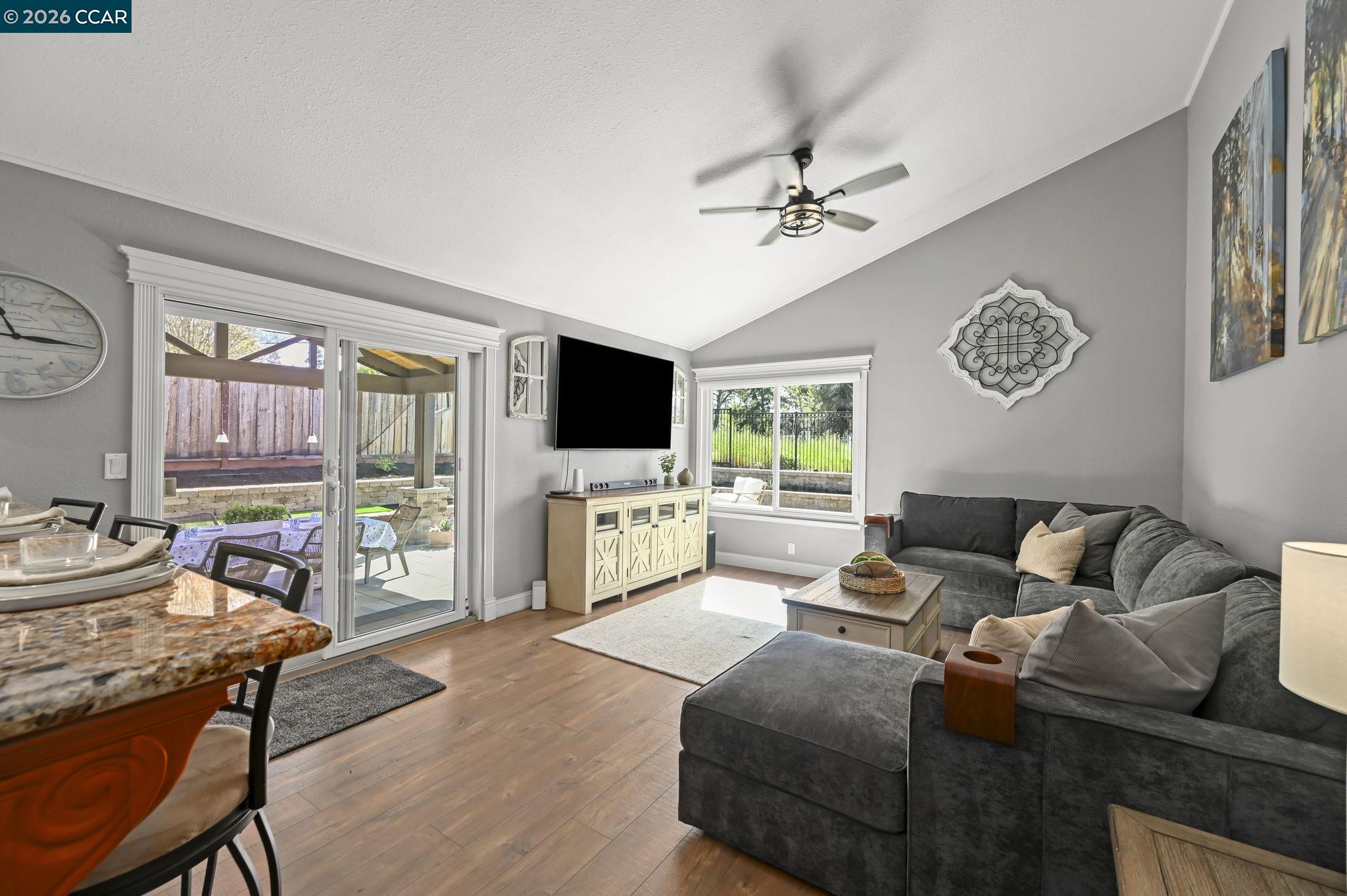 Detail Gallery Image 14 of 38 For 9529 Thunderbird Dr, San Ramon,  CA 94583 - 4 Beds | 2 Baths