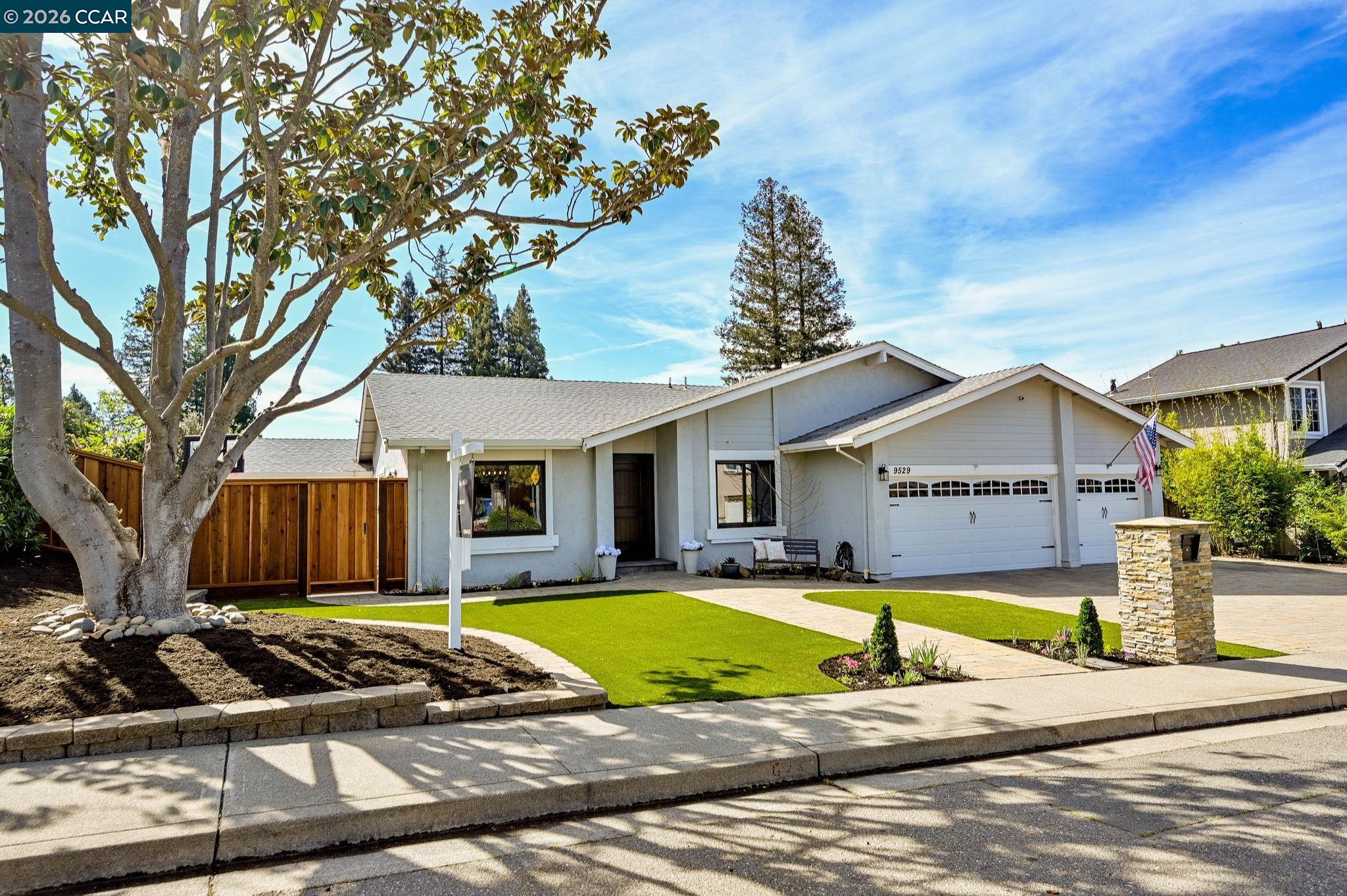 Detail Gallery Image 3 of 38 For 9529 Thunderbird Dr, San Ramon,  CA 94583 - 4 Beds | 2 Baths