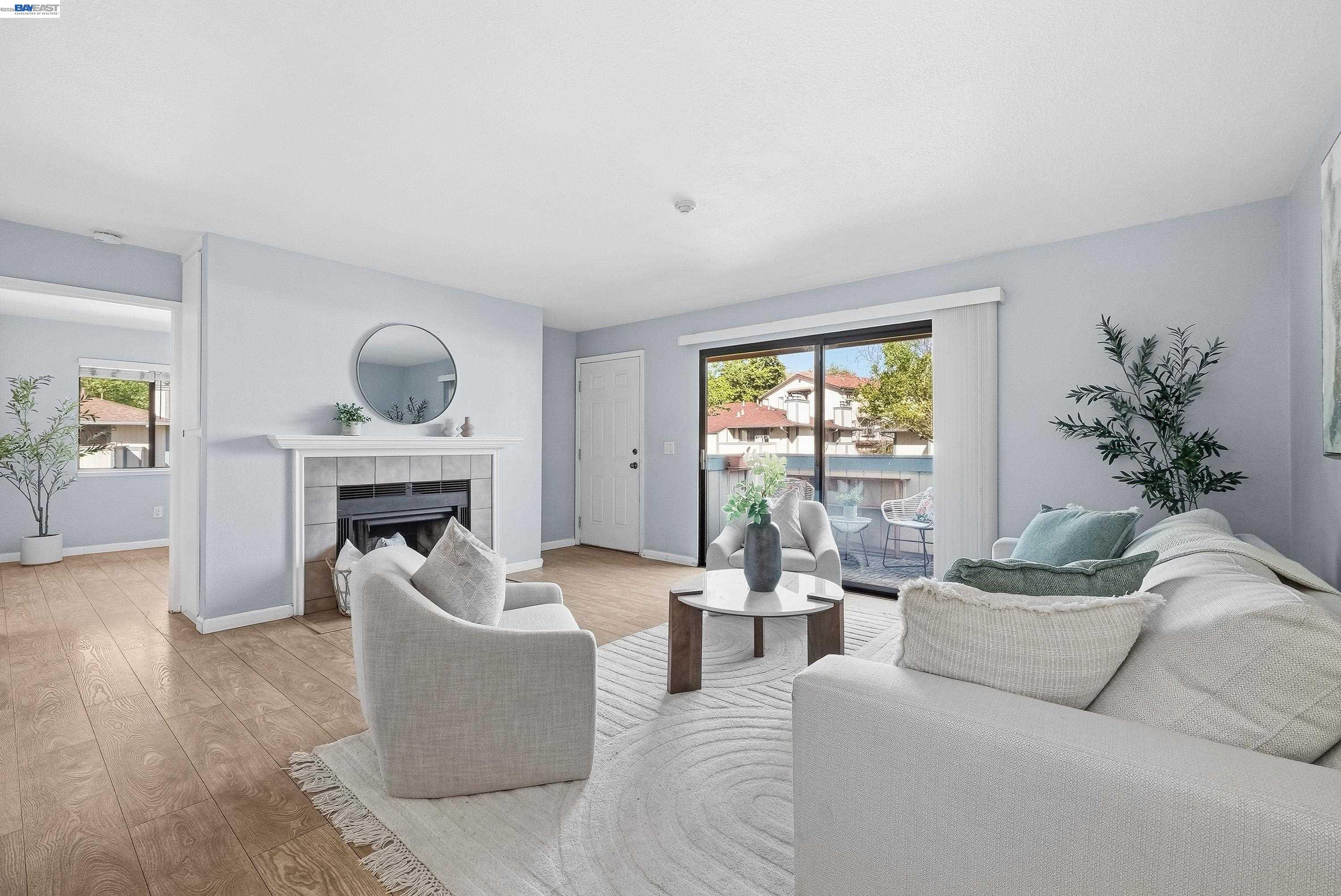 Photo #2: 41128576 Listing: Photo #2