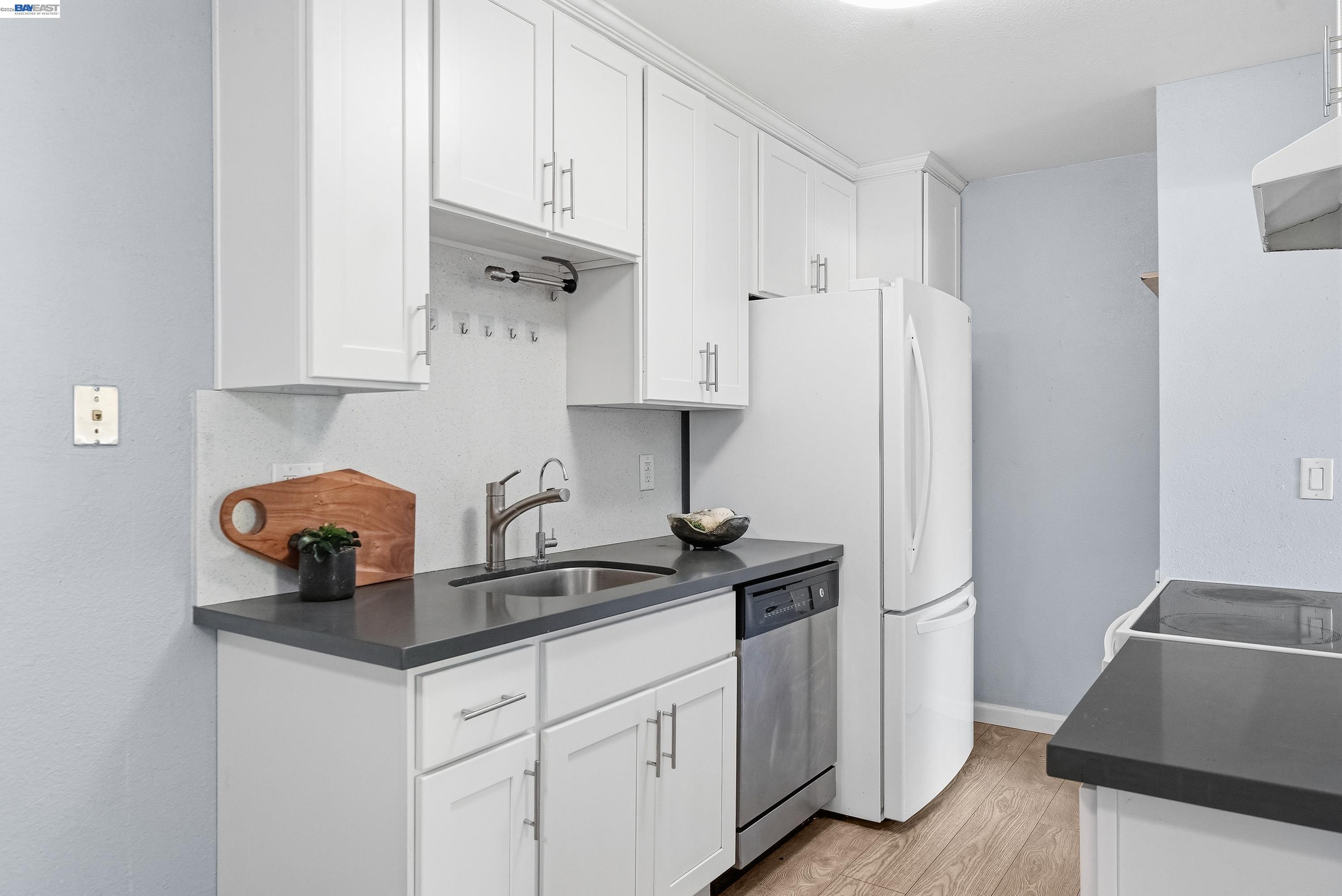 Photo #7: 41128576 Listing: Photo #7