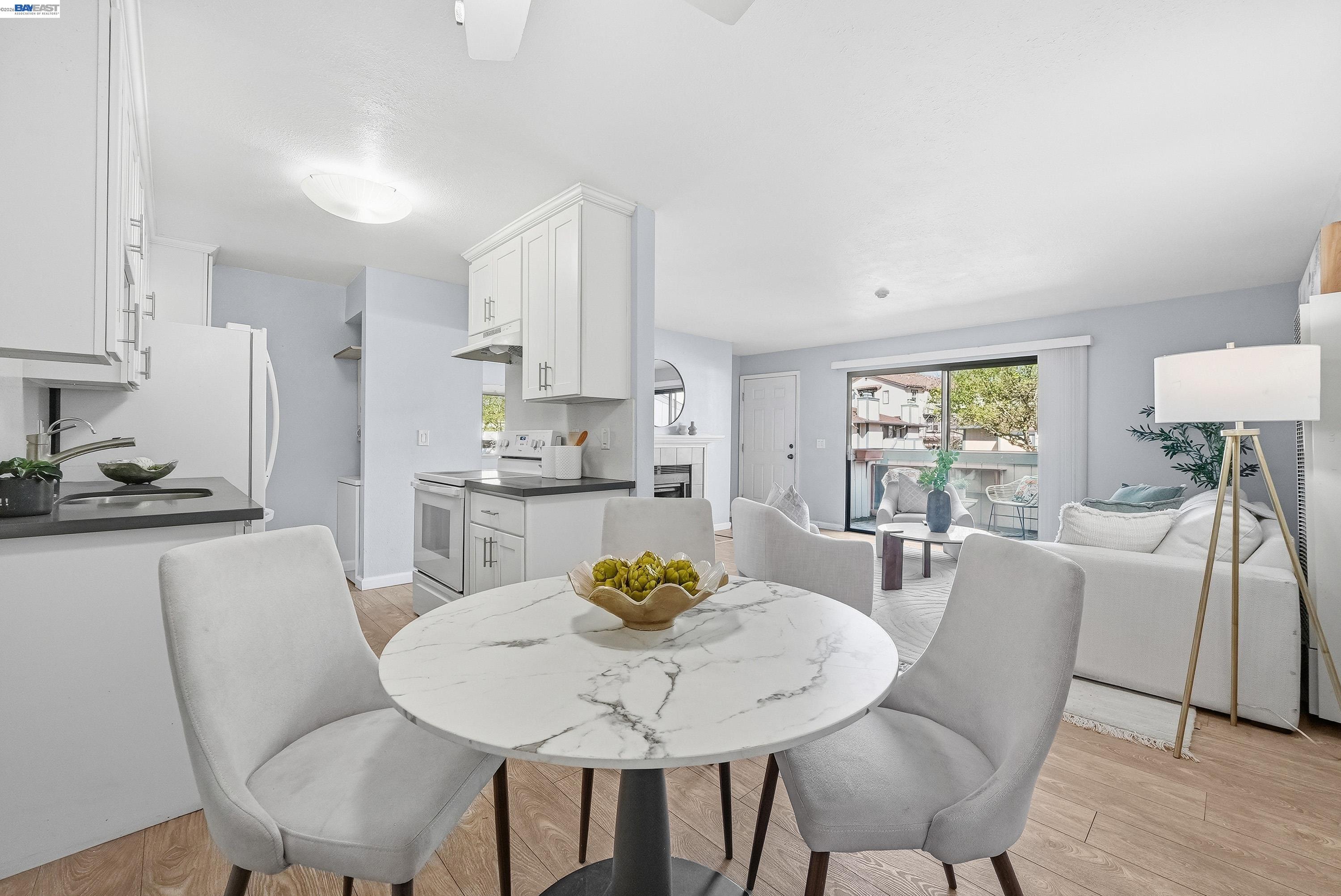 Photo #8: 41128576 Listing: Photo #8