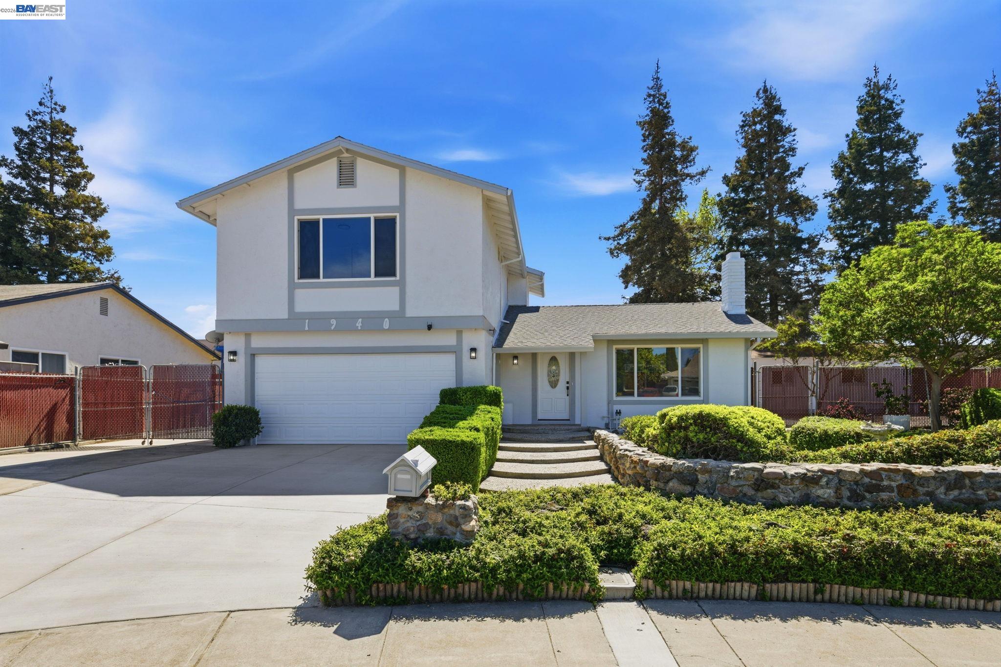 Detail Gallery Image 2 of 37 For 1940 Mcpeak Ct, Tracy,  CA 95376 - 4 Beds | 2/1 Baths