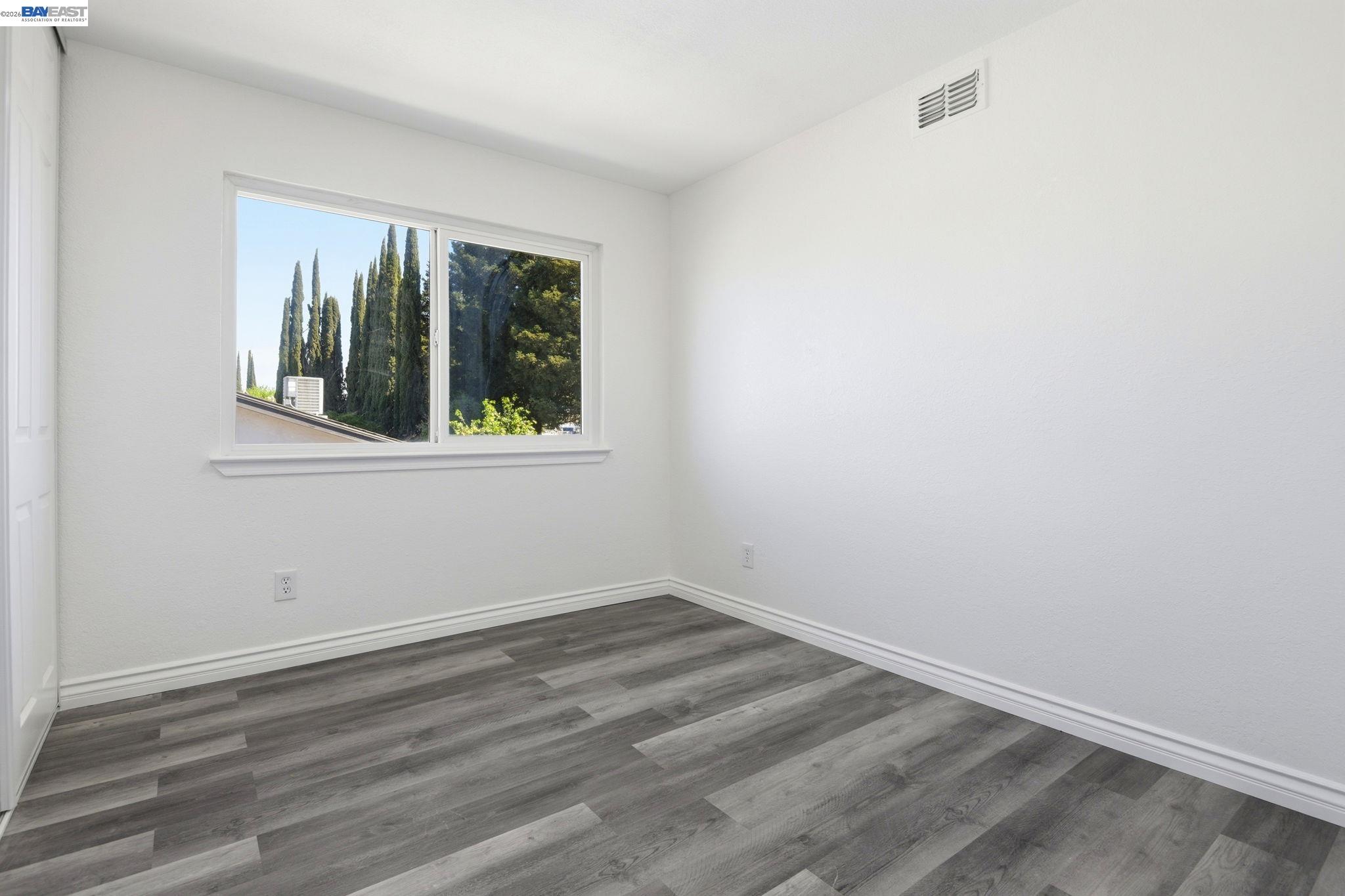 Detail Gallery Image 15 of 37 For 1940 Mcpeak Ct, Tracy,  CA 95376 - 4 Beds | 2/1 Baths