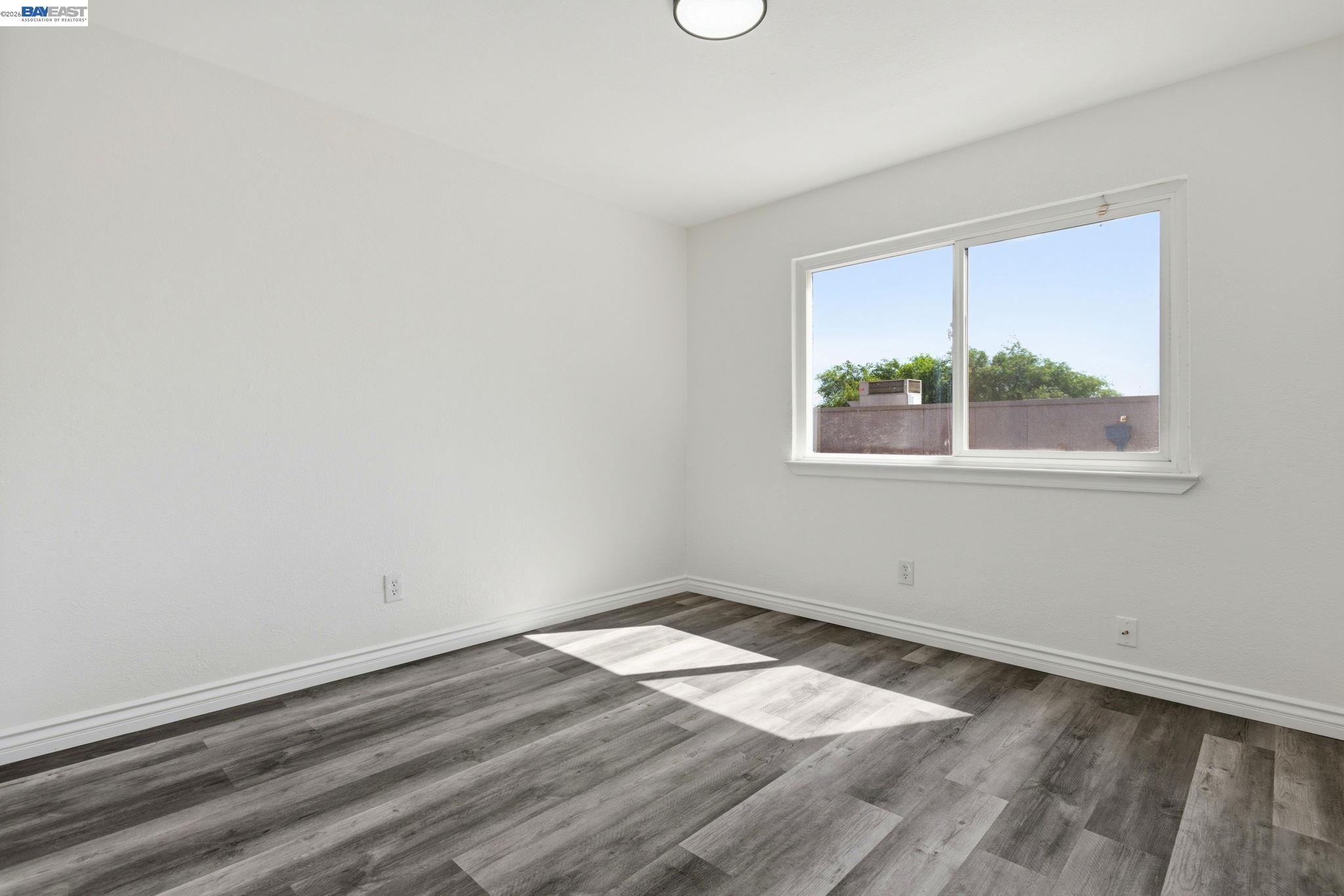 Detail Gallery Image 17 of 37 For 1940 Mcpeak Ct, Tracy,  CA 95376 - 4 Beds | 2/1 Baths