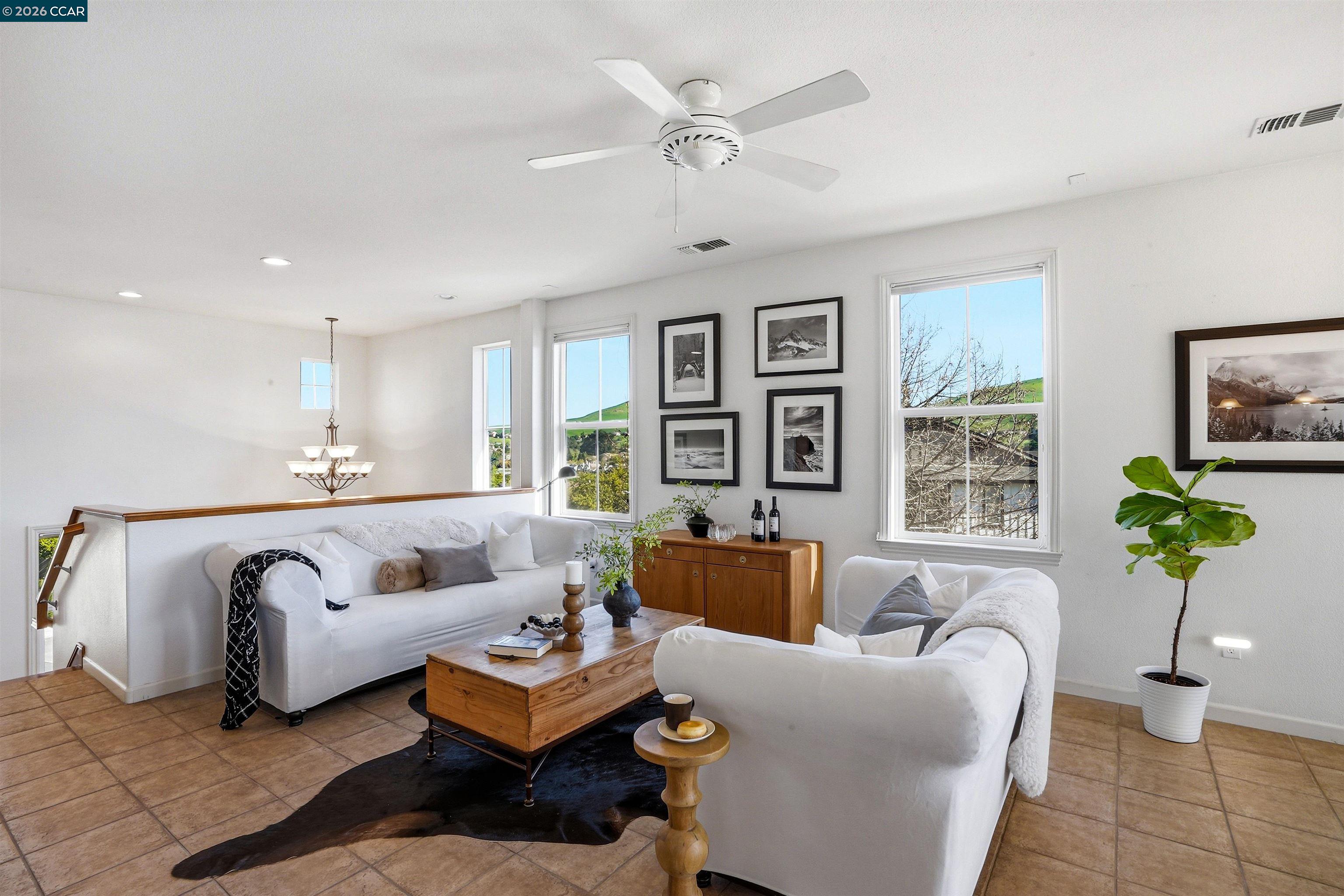 Detail Gallery Image 7 of 52 For 6560 Deerfield Dr, Vallejo,  CA 94591 - 3 Beds | 3 Baths