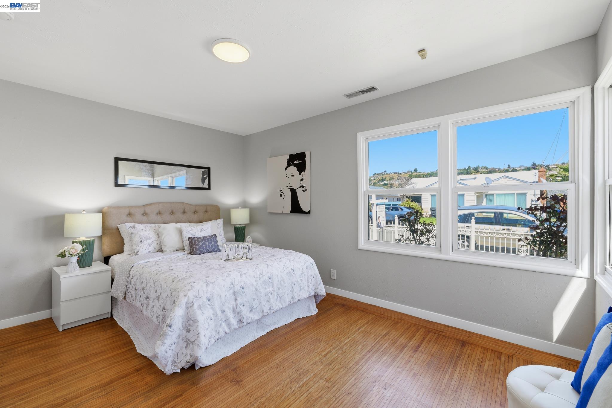 Detail Gallery Image 17 of 44 For 16311 Ria Dr, –,  CA 94578 - 3 Beds | 2 Baths