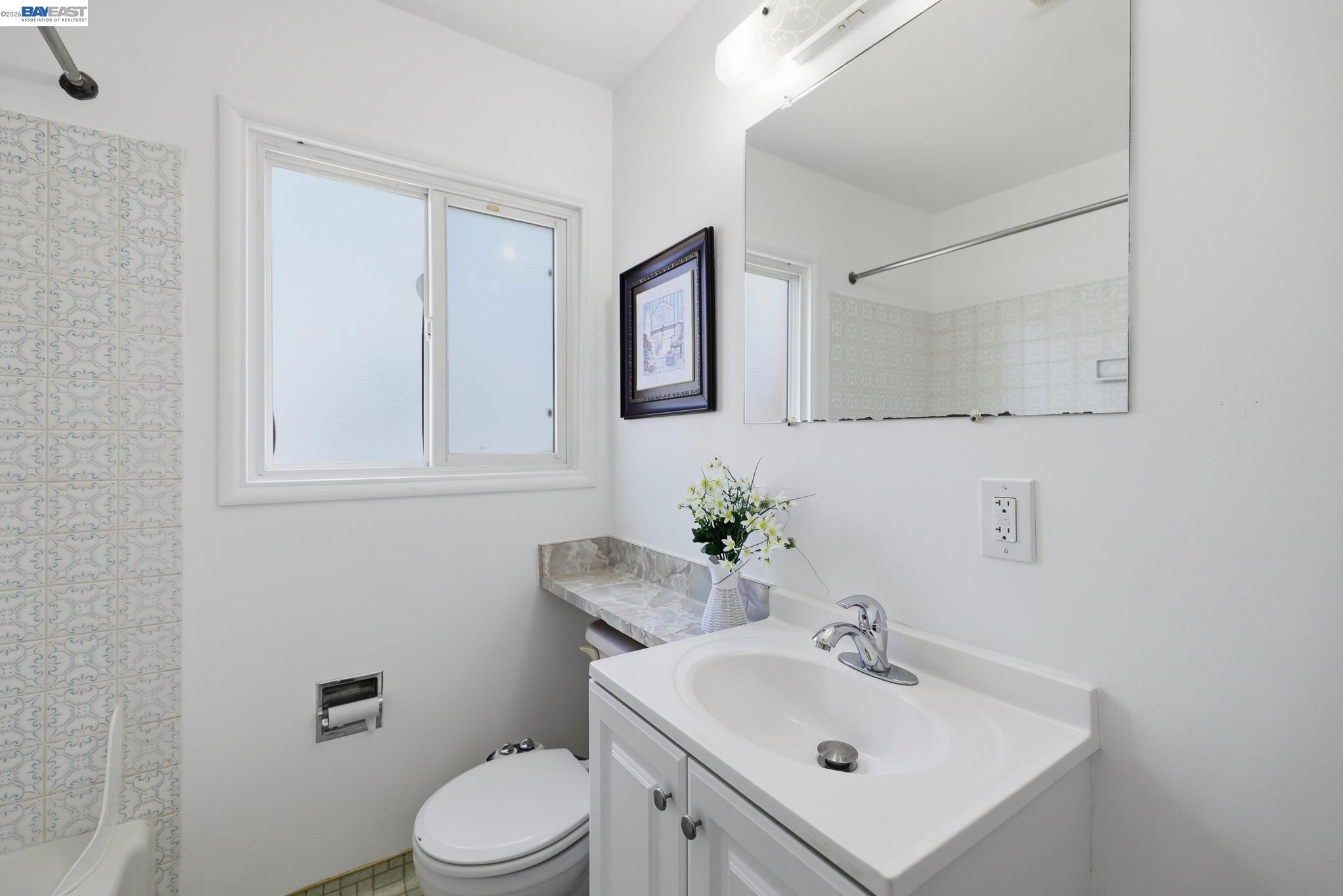 Detail Gallery Image 21 of 44 For 16311 Ria Dr, –,  CA 94578 - 3 Beds | 2 Baths