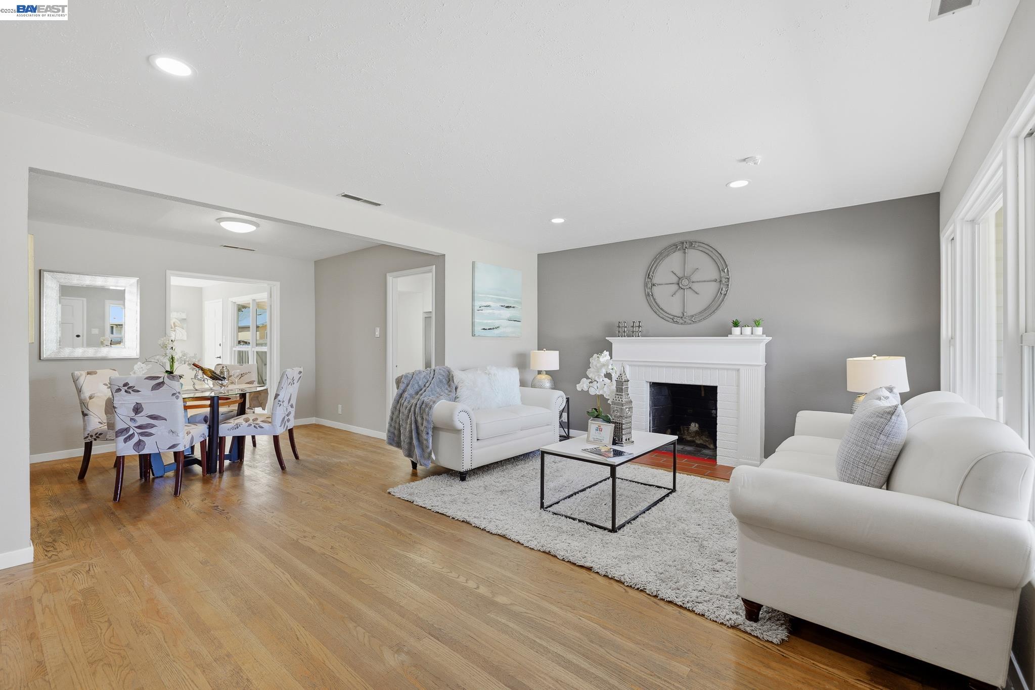 Detail Gallery Image 4 of 44 For 16311 Ria Dr, –,  CA 94578 - 3 Beds | 2 Baths