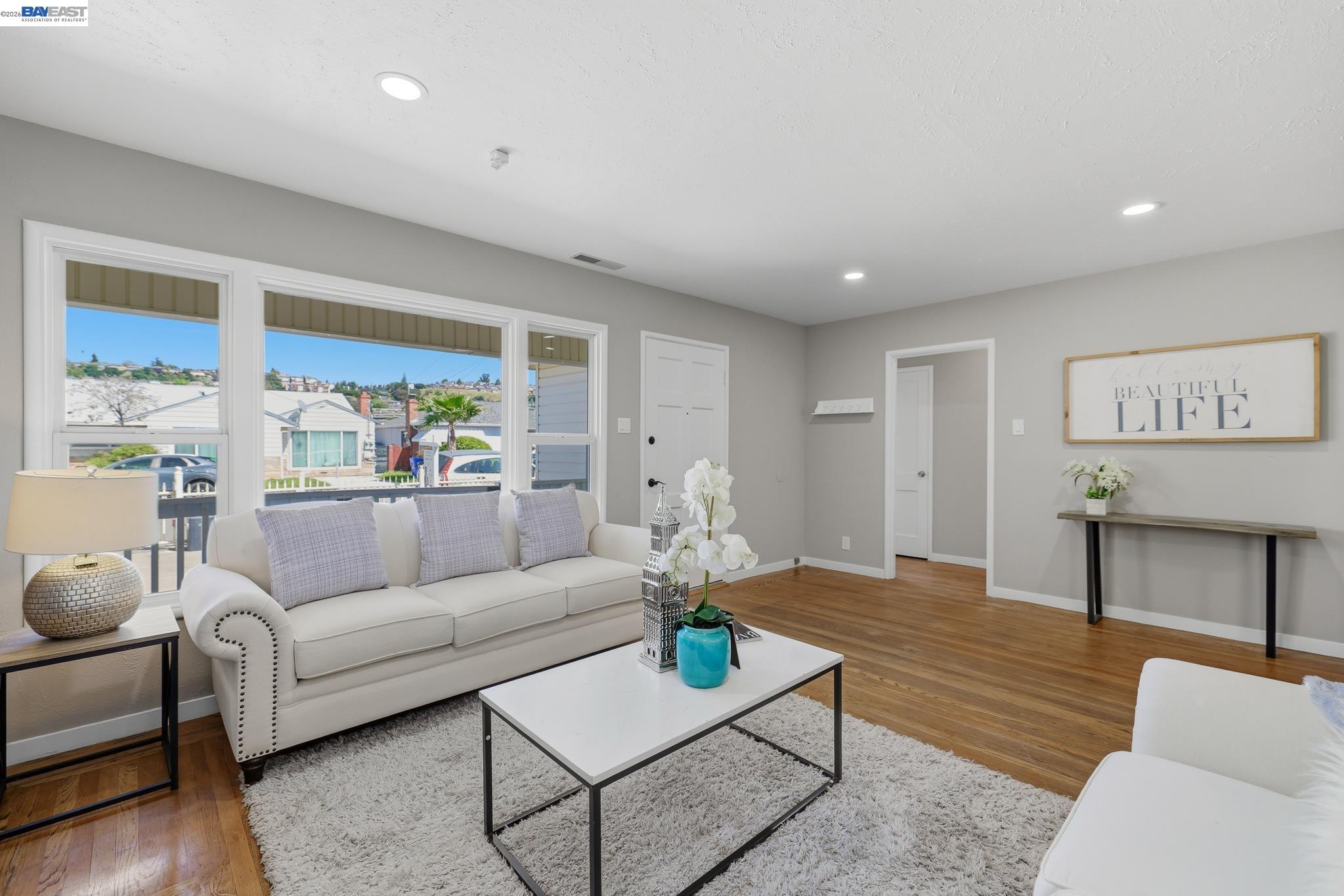 Detail Gallery Image 6 of 44 For 16311 Ria Dr, –,  CA 94578 - 3 Beds | 2 Baths