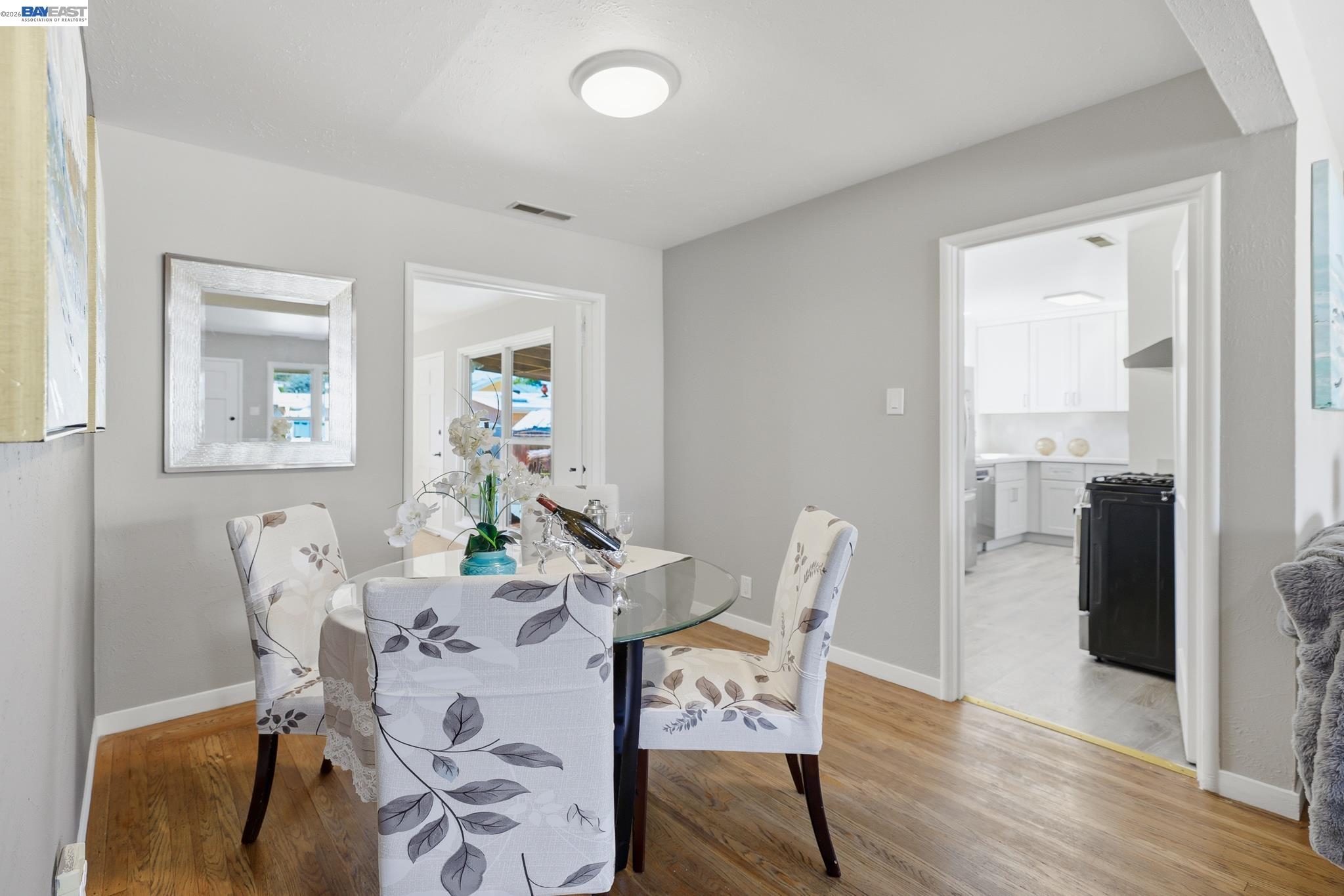 Detail Gallery Image 8 of 44 For 16311 Ria Dr, –,  CA 94578 - 3 Beds | 2 Baths