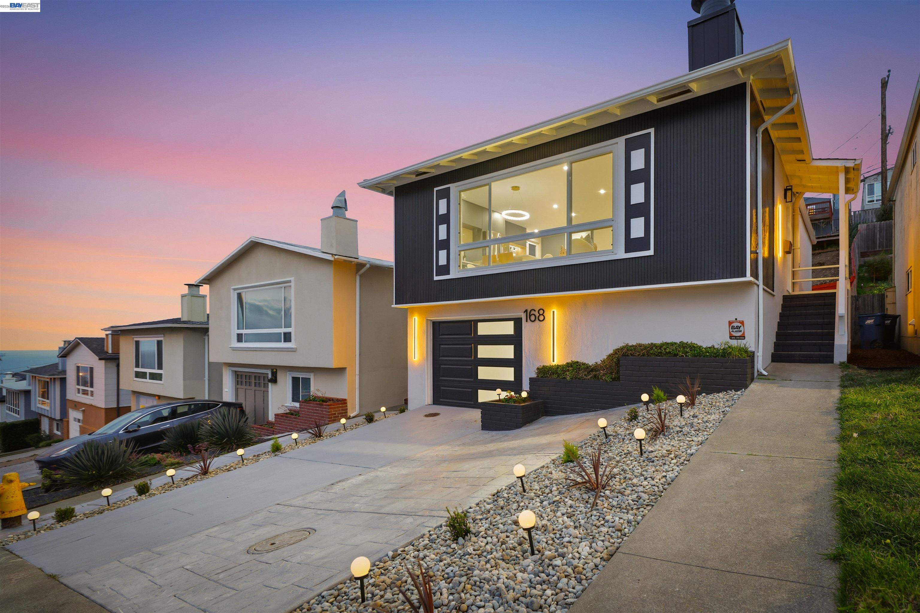 Detail Gallery Image 2 of 60 For 168 Belcrest Ave, Daly City,  CA 94015 - 3 Beds | 3 Baths