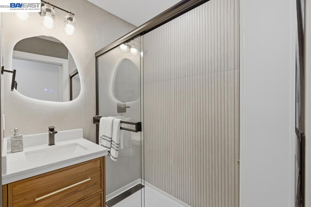 Detail Gallery Image 31 of 60 For 168 Belcrest Ave, Daly City,  CA 94015 - 3 Beds | 3 Baths