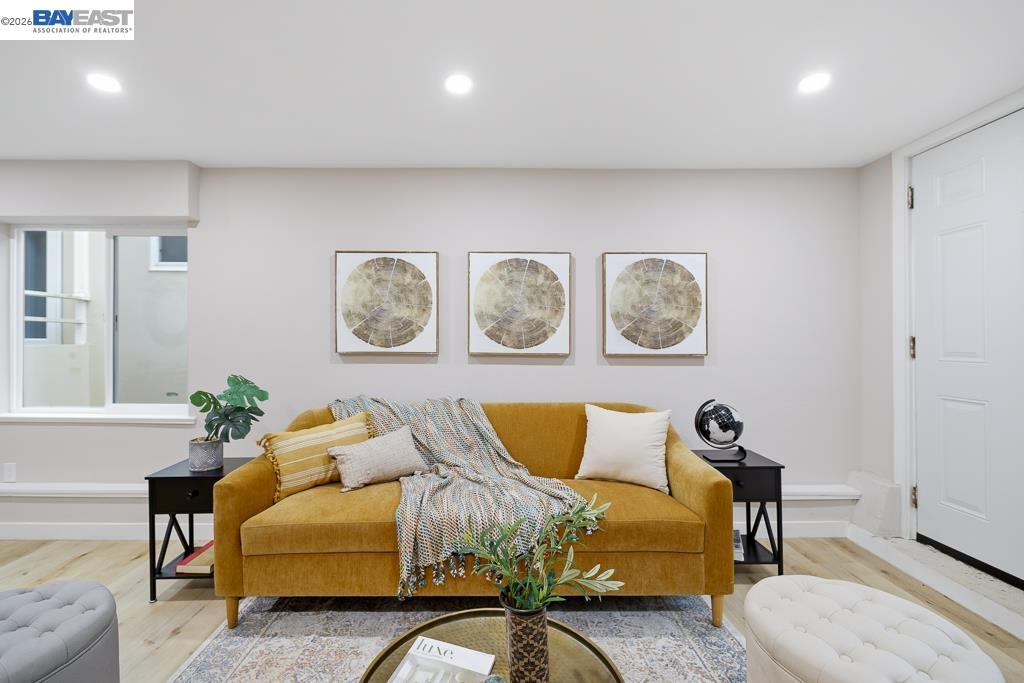 Detail Gallery Image 34 of 60 For 168 Belcrest Ave, Daly City,  CA 94015 - 3 Beds | 3 Baths