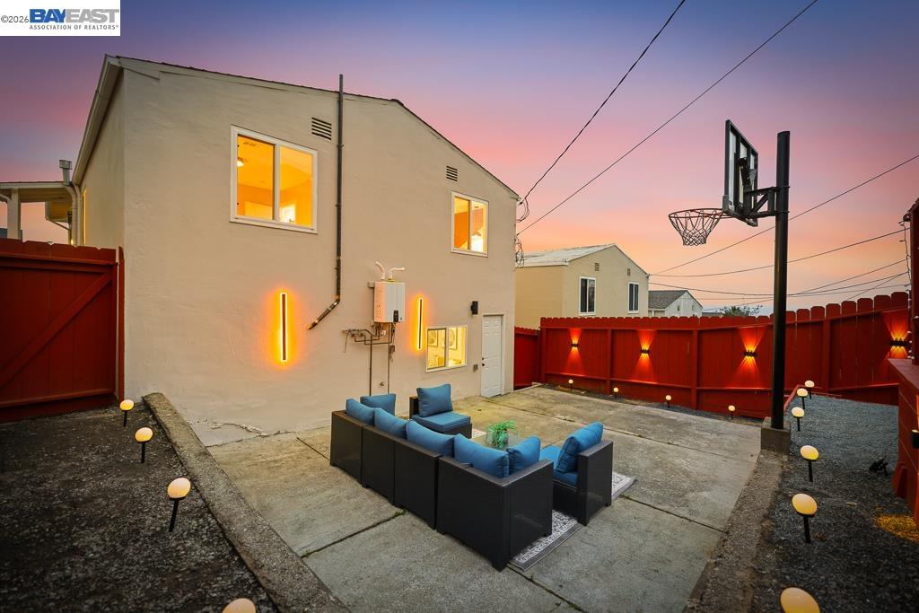 Detail Gallery Image 39 of 60 For 168 Belcrest Ave, Daly City,  CA 94015 - 3 Beds | 3 Baths