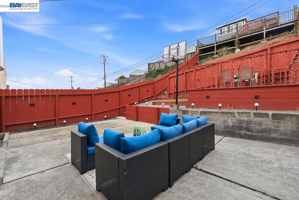 Detail Gallery Image 42 of 60 For 168 Belcrest Ave, Daly City,  CA 94015 - 3 Beds | 3 Baths