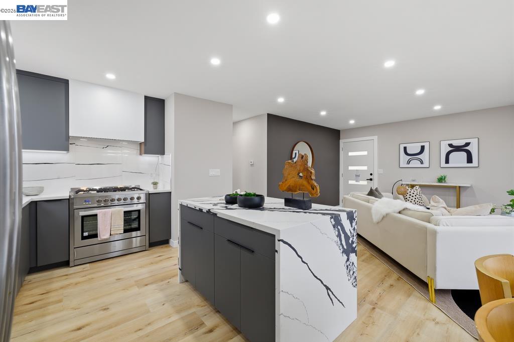 Detail Gallery Image 8 of 60 For 168 Belcrest Ave, Daly City,  CA 94015 - 3 Beds | 3 Baths