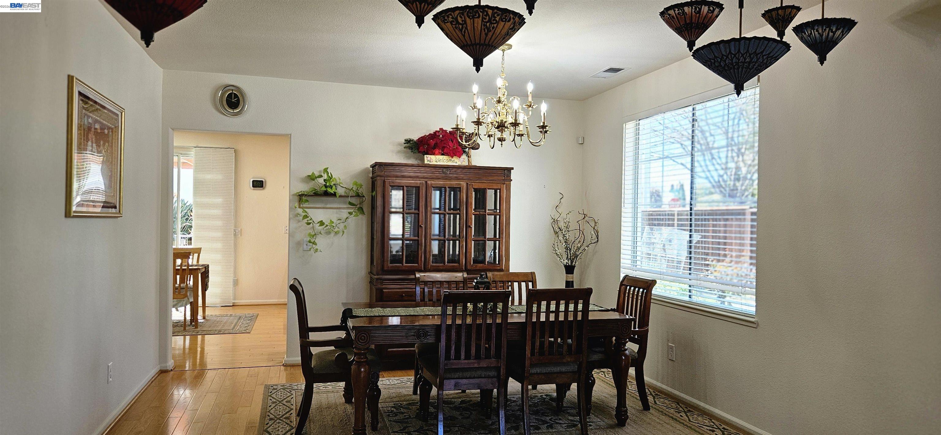 Detail Gallery Image 4 of 30 For 37303 Lantana Cmn, Fremont,  CA 94536 - 4 Beds | 2/1 Baths