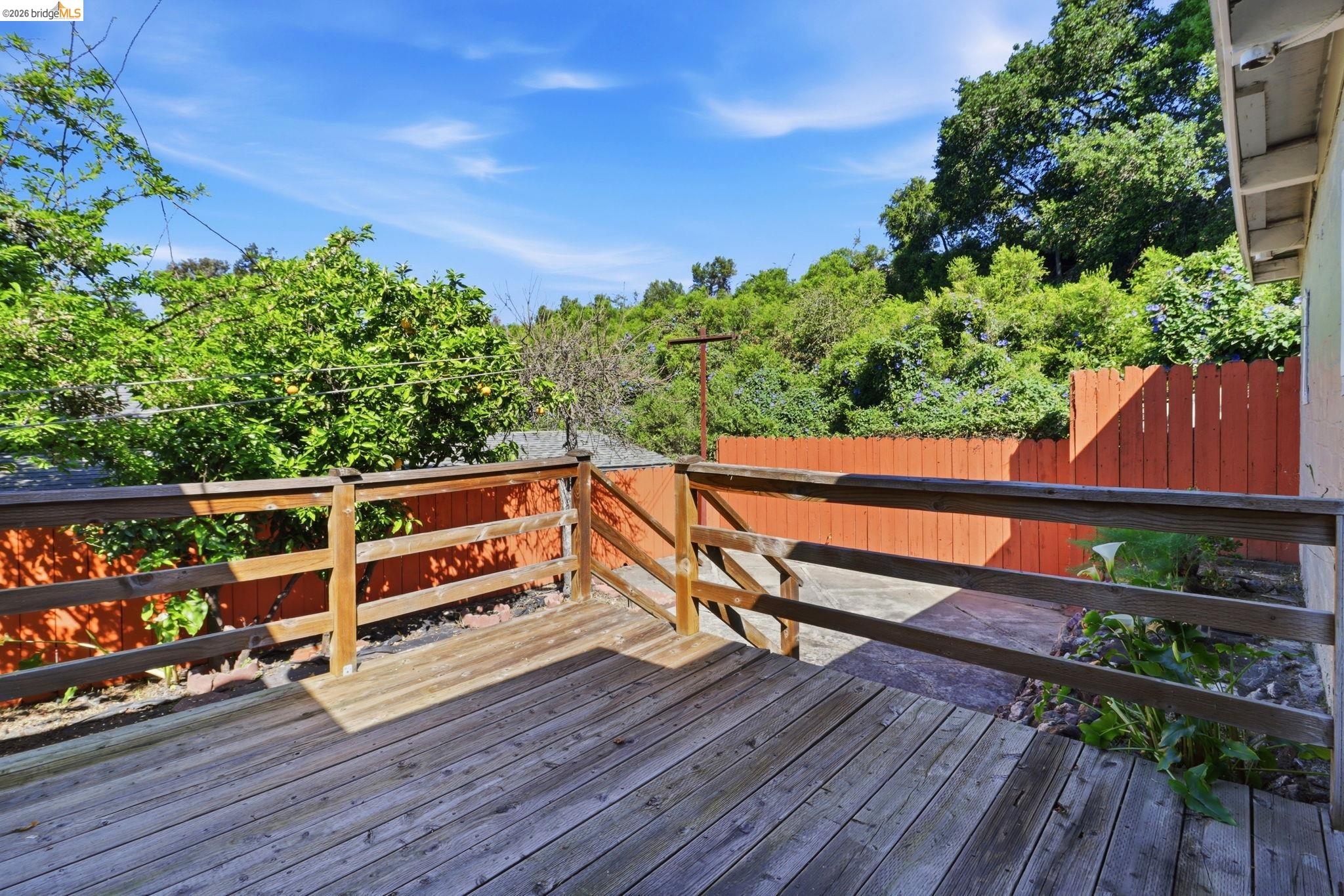 Detail Gallery Image 17 of 22 For 3114 Suter St, Oakland,  CA 94602 - 3 Beds | 2 Baths