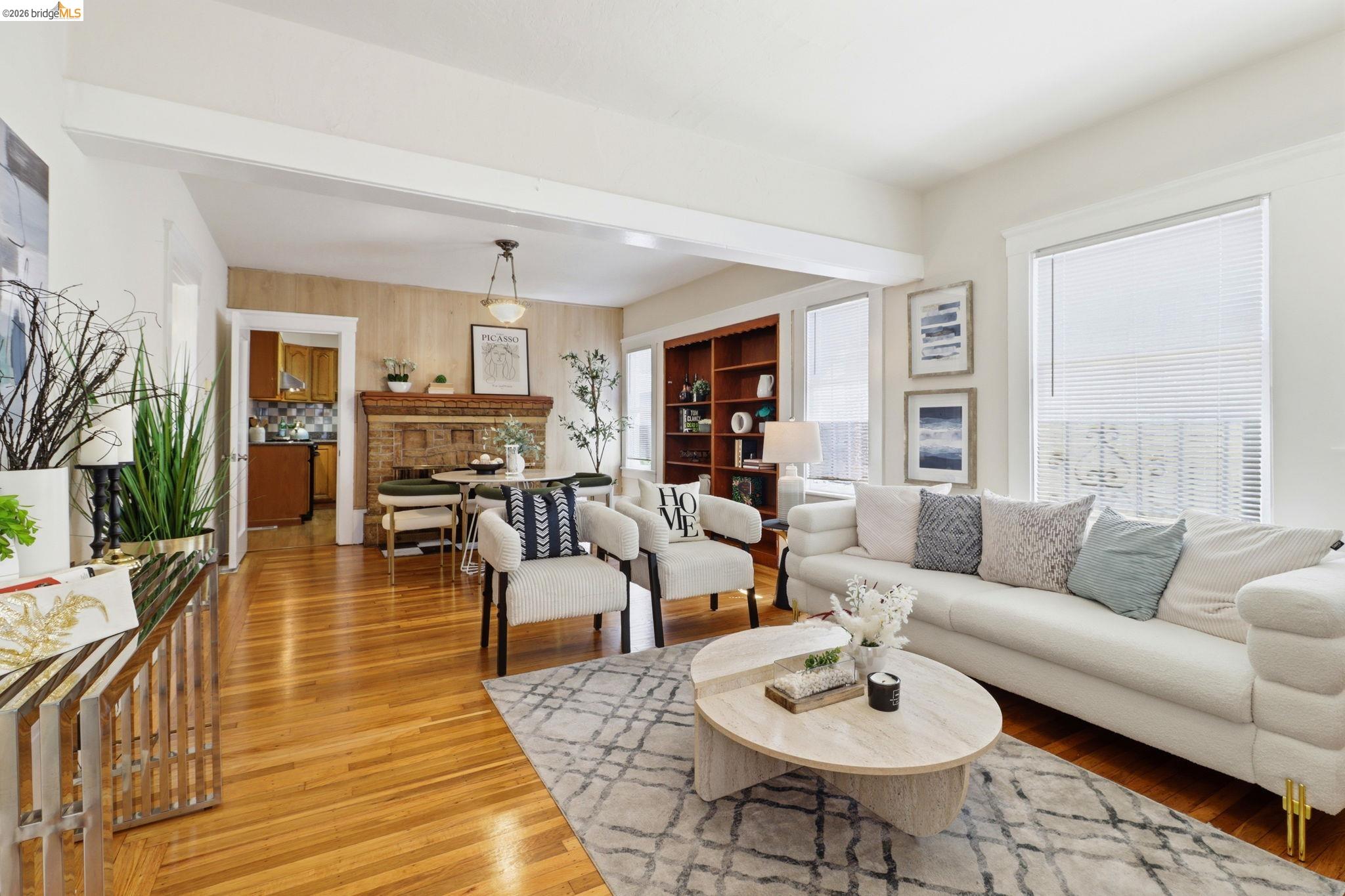 Detail Gallery Image 3 of 22 For 3114 Suter St, Oakland,  CA 94602 - 3 Beds | 2 Baths