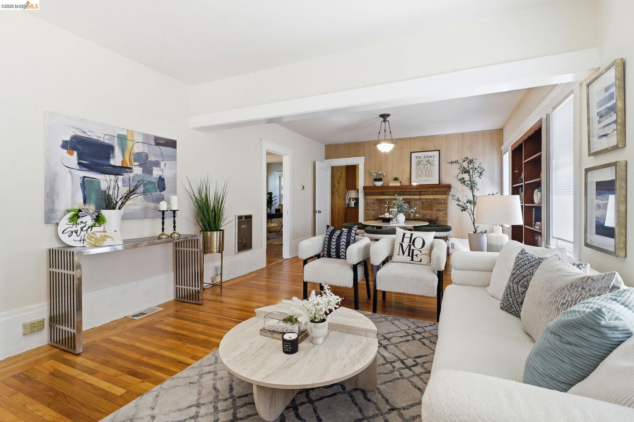 Detail Gallery Image 4 of 22 For 3114 Suter St, Oakland,  CA 94602 - 3 Beds | 2 Baths