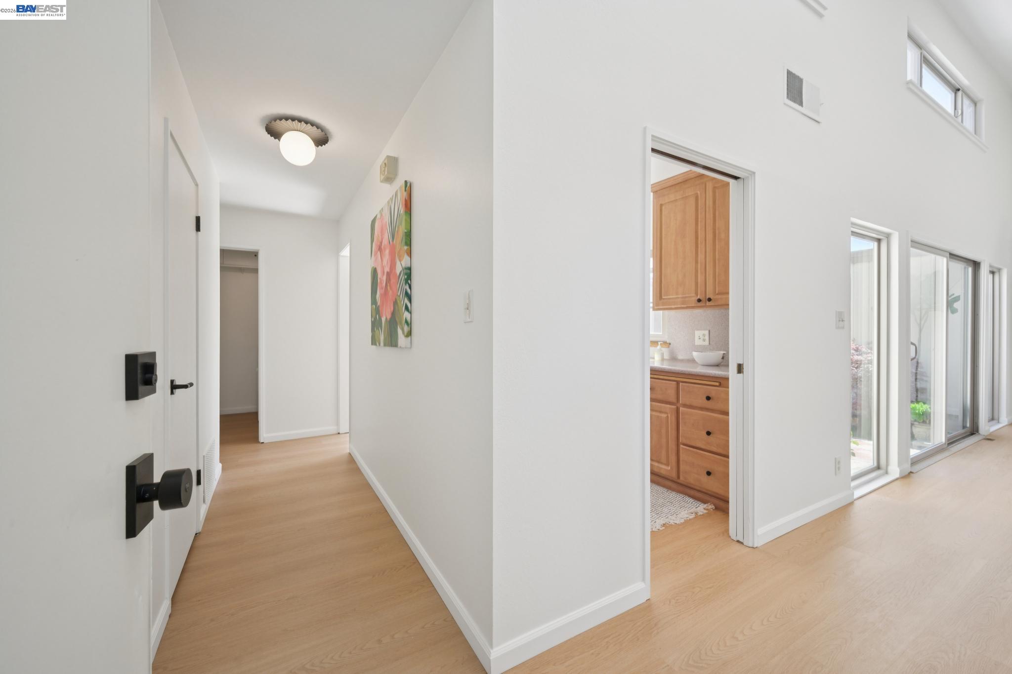 Photo #3: 41128587 Listing: Photo #3