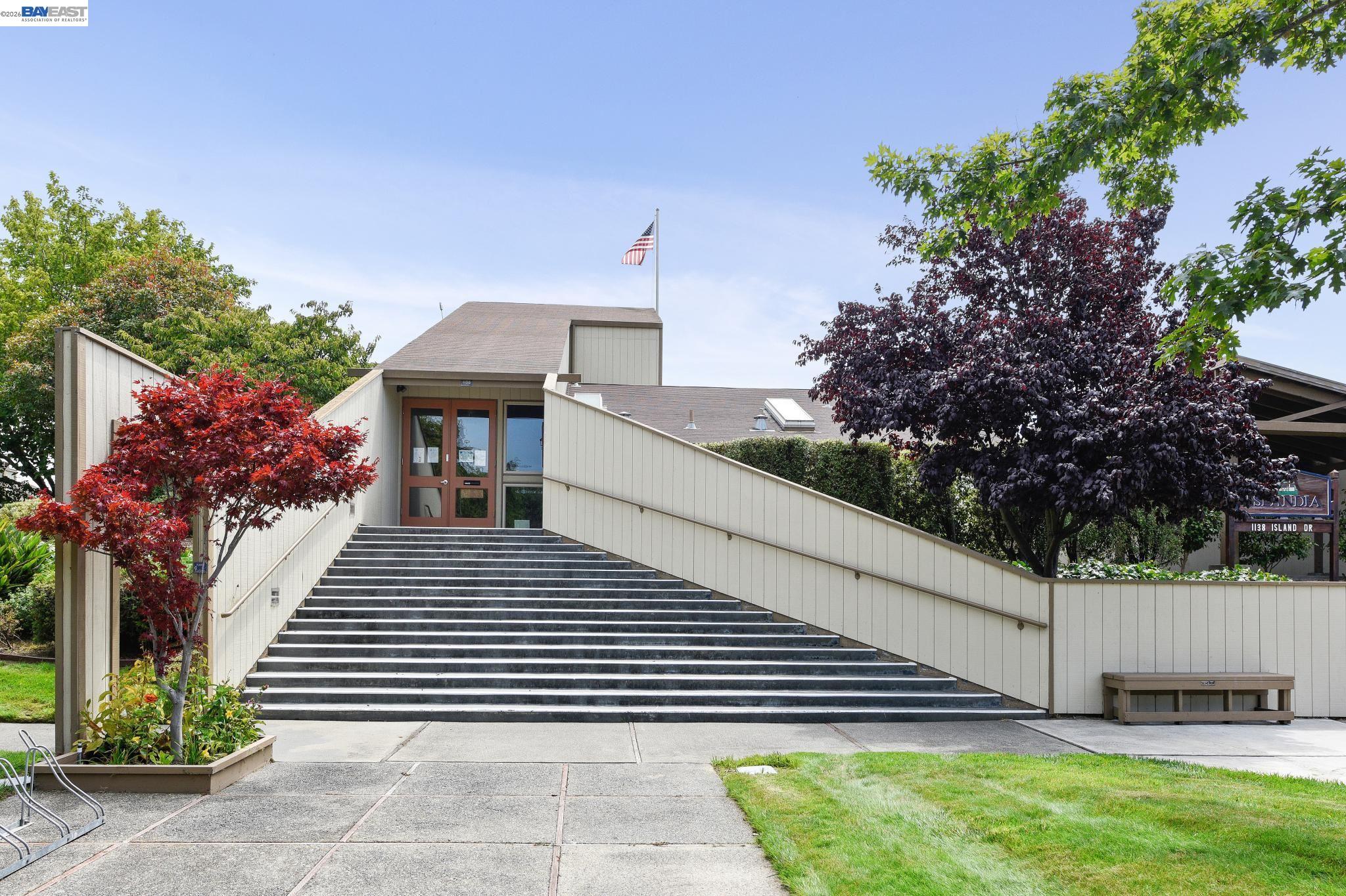 Detail Gallery Image 46 of 58 For 3201 Phoenix Ln, Alameda,  CA 94502 - 2 Beds | 2 Baths