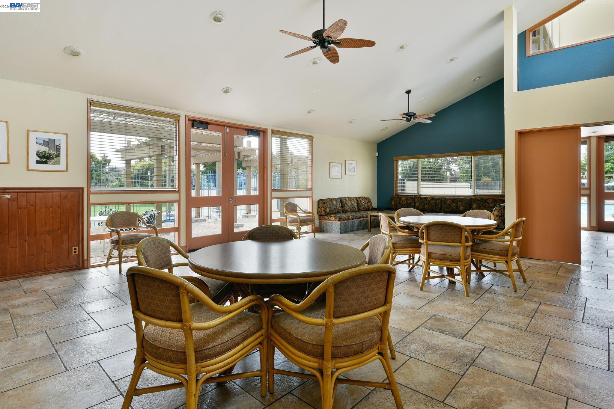 Detail Gallery Image 47 of 58 For 3201 Phoenix Ln, Alameda,  CA 94502 - 2 Beds | 2 Baths