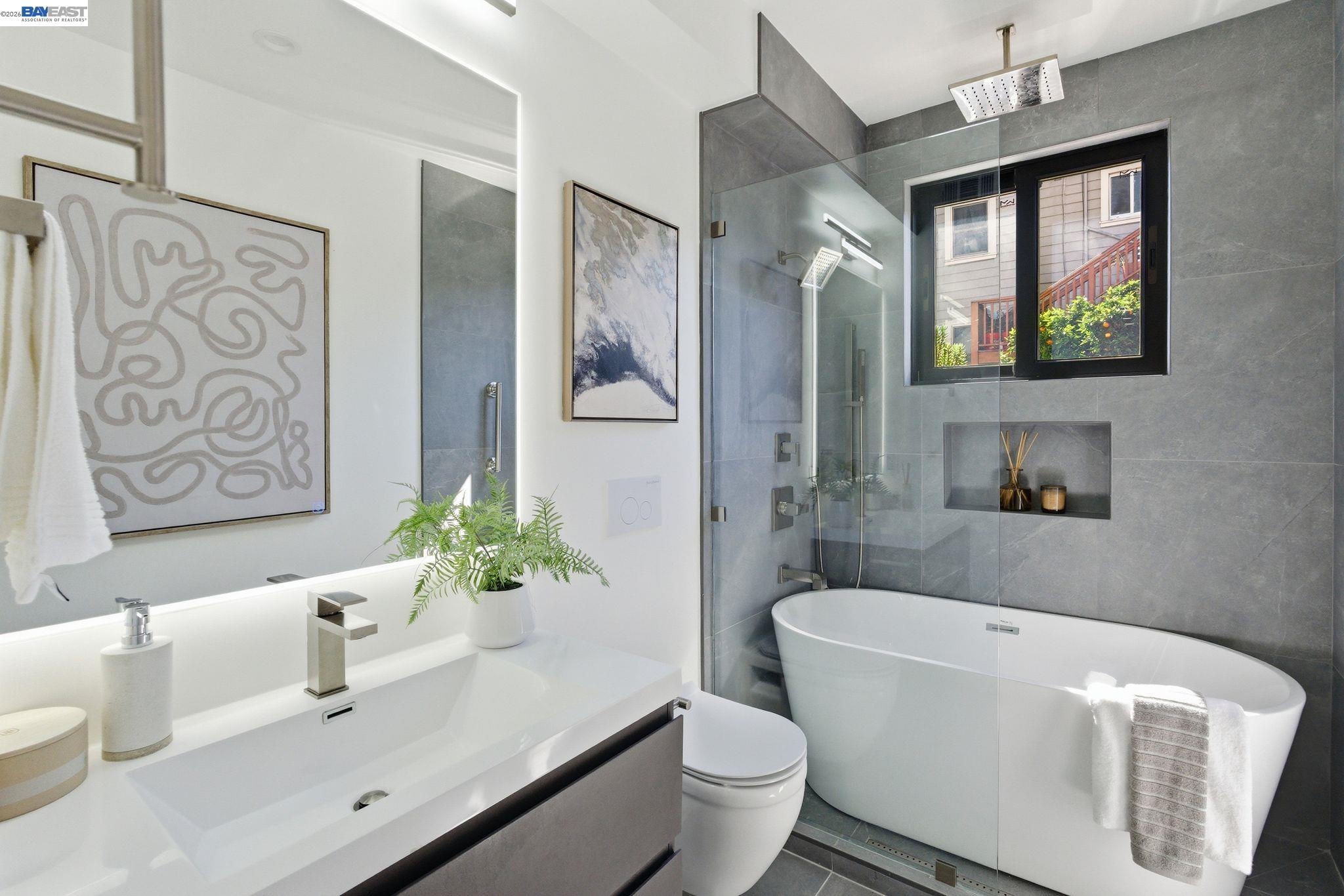 Detail Gallery Image 20 of 59 For 2975 Cesar Chavez St, San Francisco,  CA 94110 - 5 Beds | 4 Baths