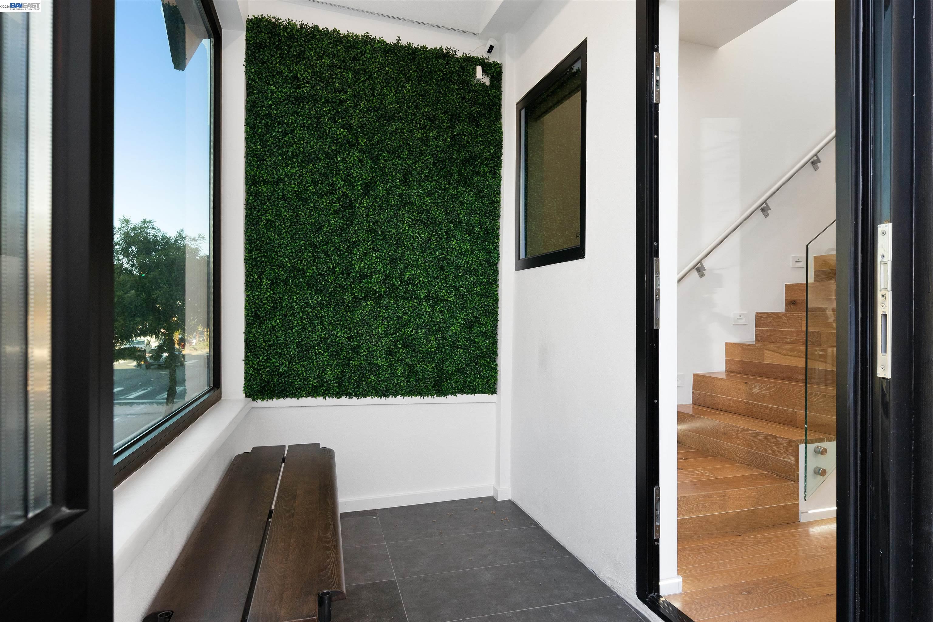 Detail Gallery Image 27 of 59 For 2975 Cesar Chavez St, San Francisco,  CA 94110 - 5 Beds | 4 Baths