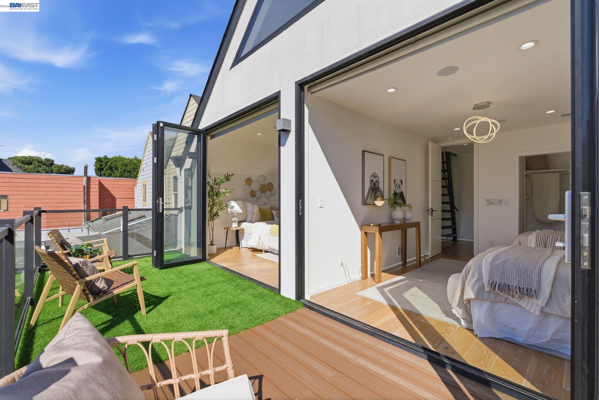 Detail Gallery Image 34 of 59 For 2975 Cesar Chavez St, San Francisco,  CA 94110 - 5 Beds | 4 Baths