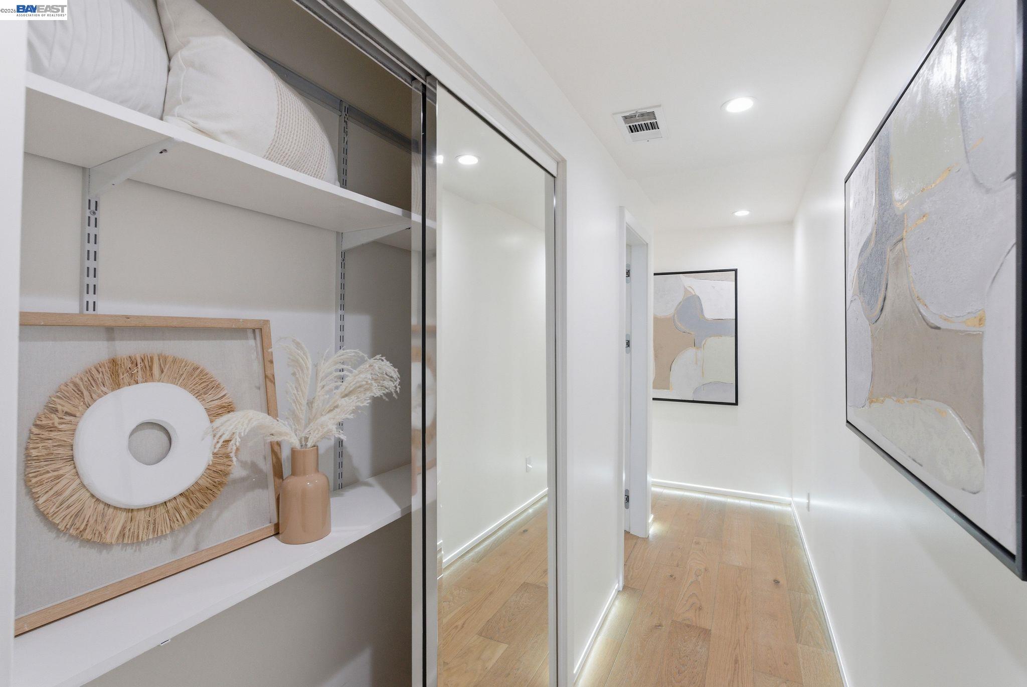 Detail Gallery Image 44 of 59 For 2975 Cesar Chavez St, San Francisco,  CA 94110 - 5 Beds | 4 Baths