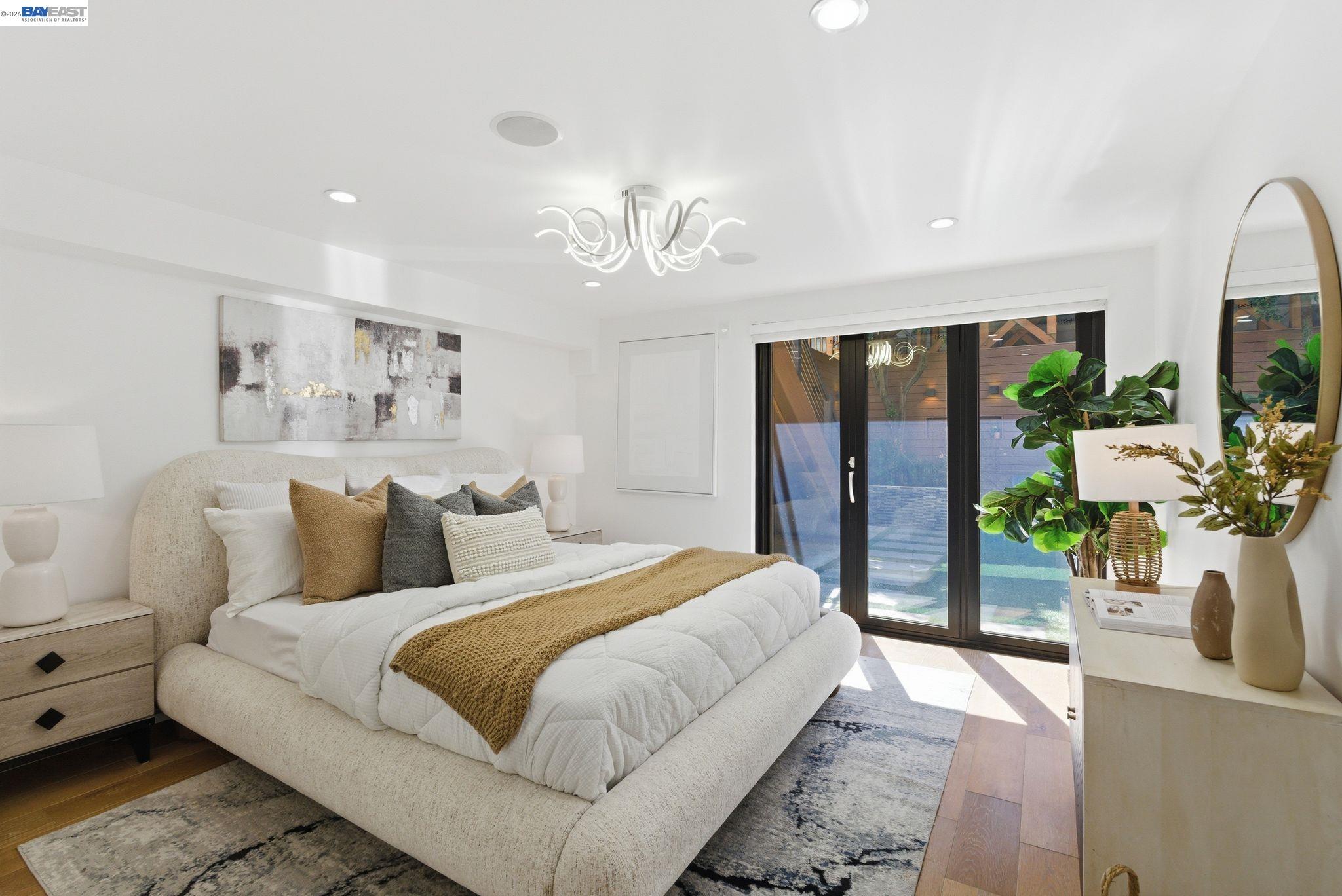 Detail Gallery Image 46 of 59 For 2975 Cesar Chavez St, San Francisco,  CA 94110 - 5 Beds | 4 Baths