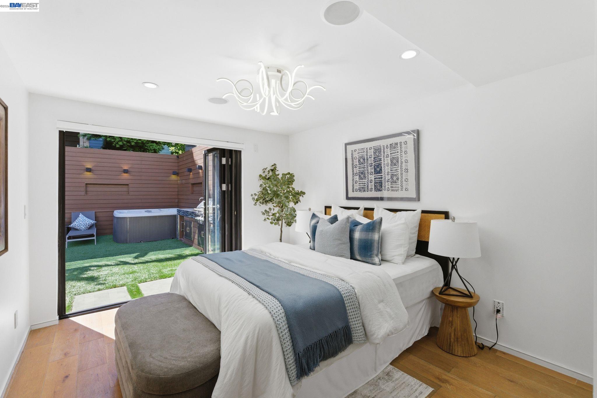 Detail Gallery Image 48 of 59 For 2975 Cesar Chavez St, San Francisco,  CA 94110 - 5 Beds | 4 Baths