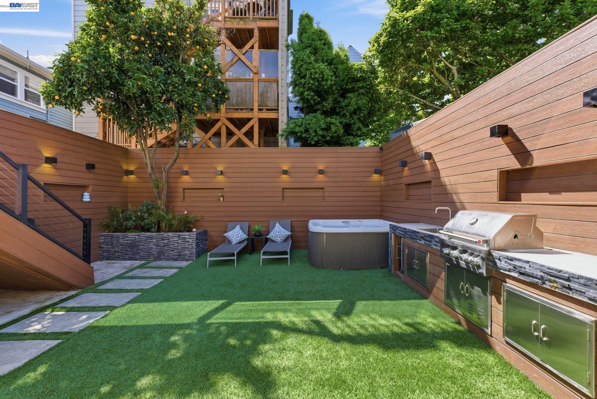 Detail Gallery Image 49 of 59 For 2975 Cesar Chavez St, San Francisco,  CA 94110 - 5 Beds | 4 Baths