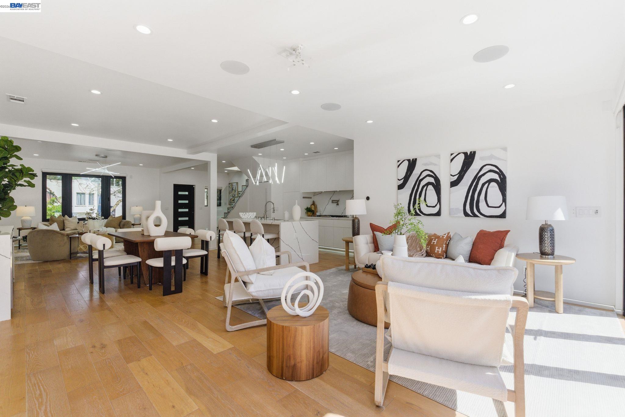 Detail Gallery Image 10 of 59 For 2975 Cesar Chavez St, San Francisco,  CA 94110 - 5 Beds | 4 Baths