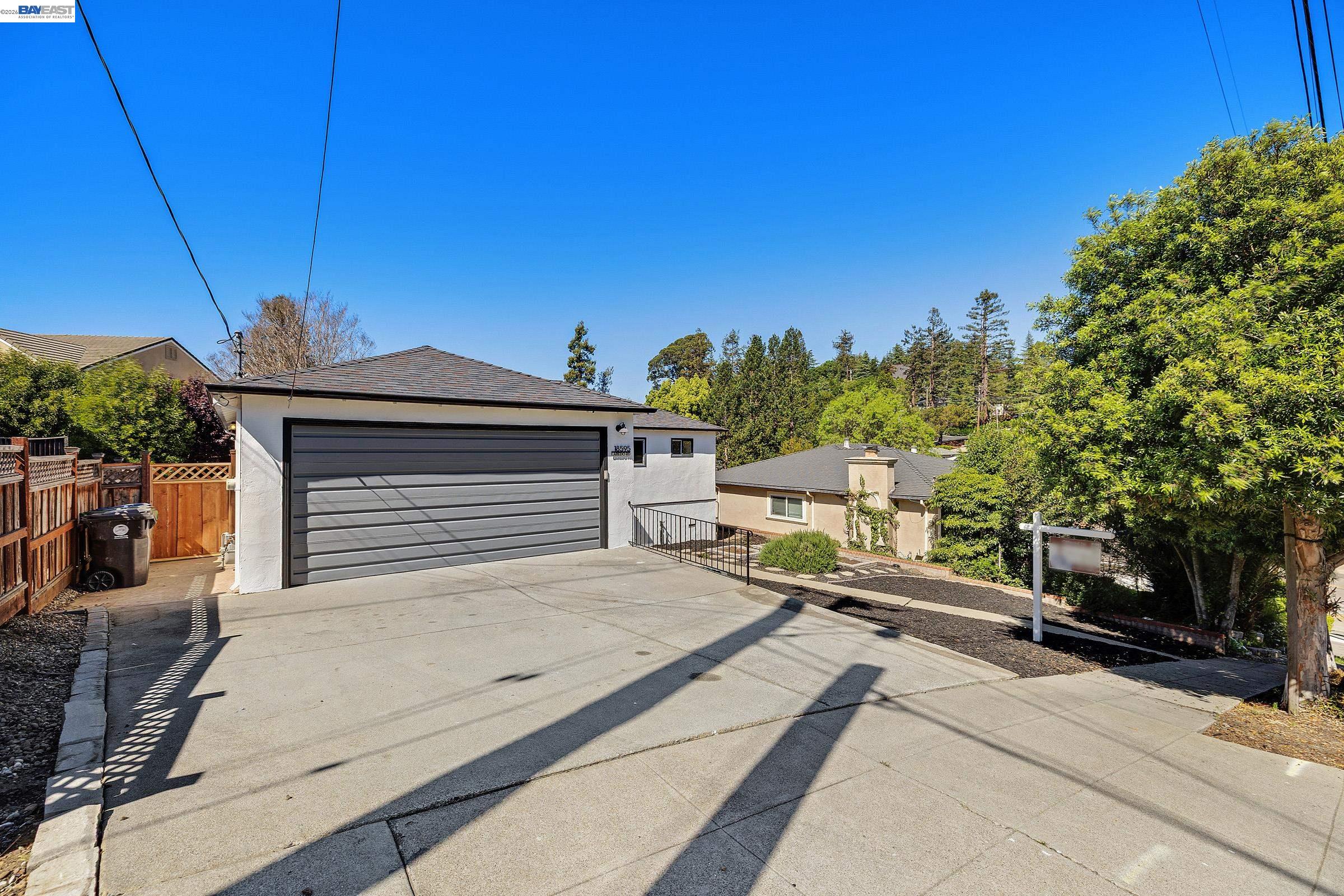 Front Image Thumbnail for BE41128590