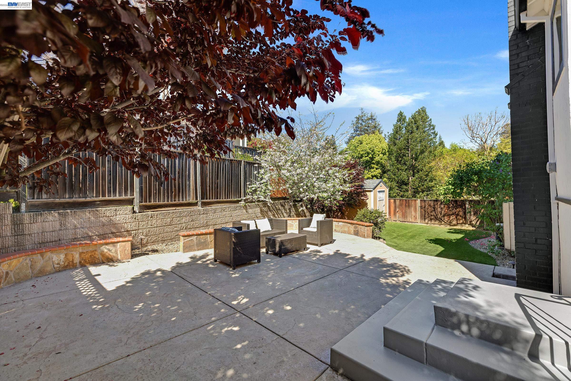 Detail Gallery Image 24 of 26 For 18595 Laredo Rd, Castro Valley,  CA 94546 - 3 Beds | 2 Baths