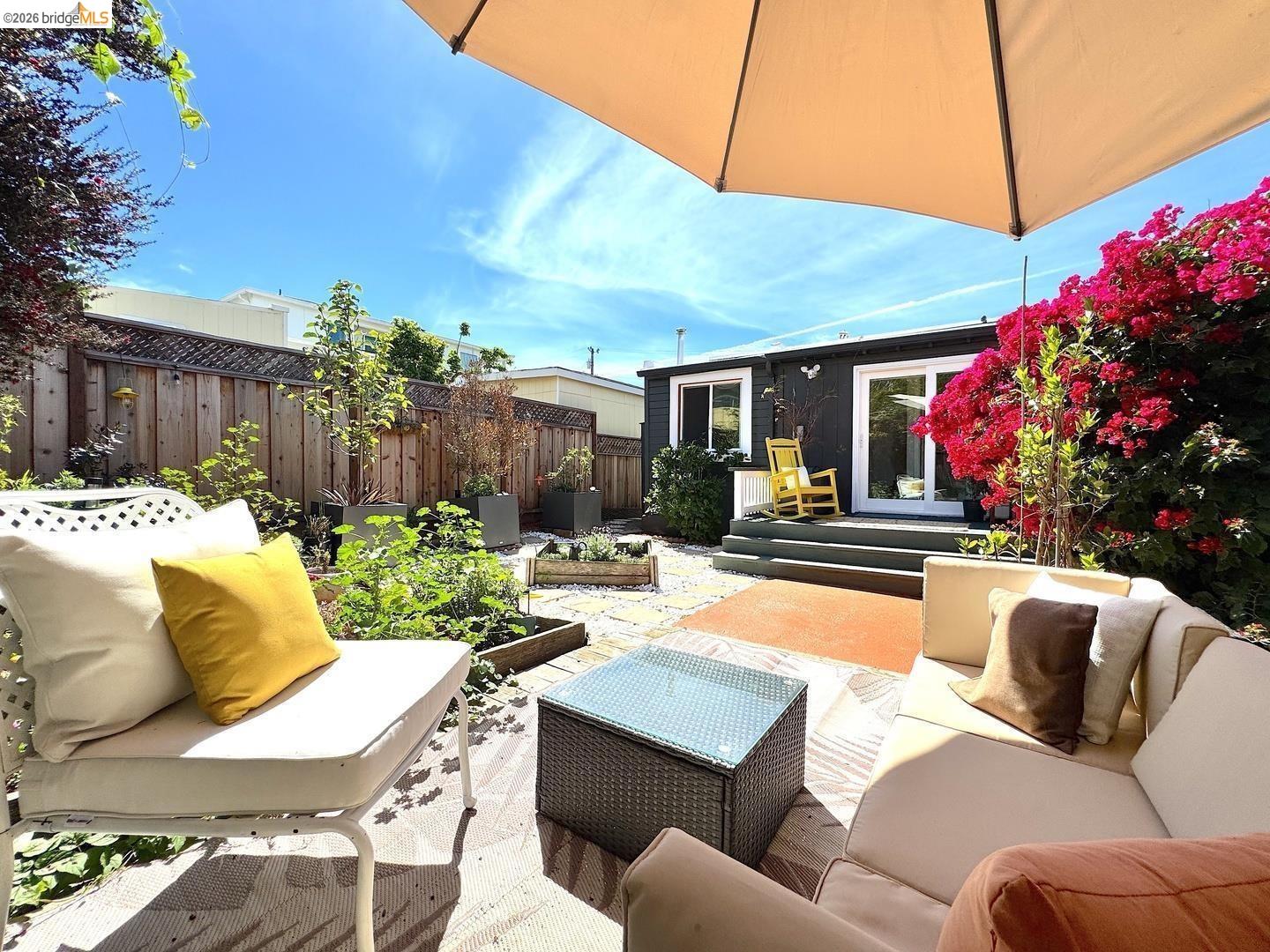 Detail Gallery Image 9 of 16 For 4324 Pampas Ave, Oakland,  CA 94619 - 3 Beds | 2 Baths