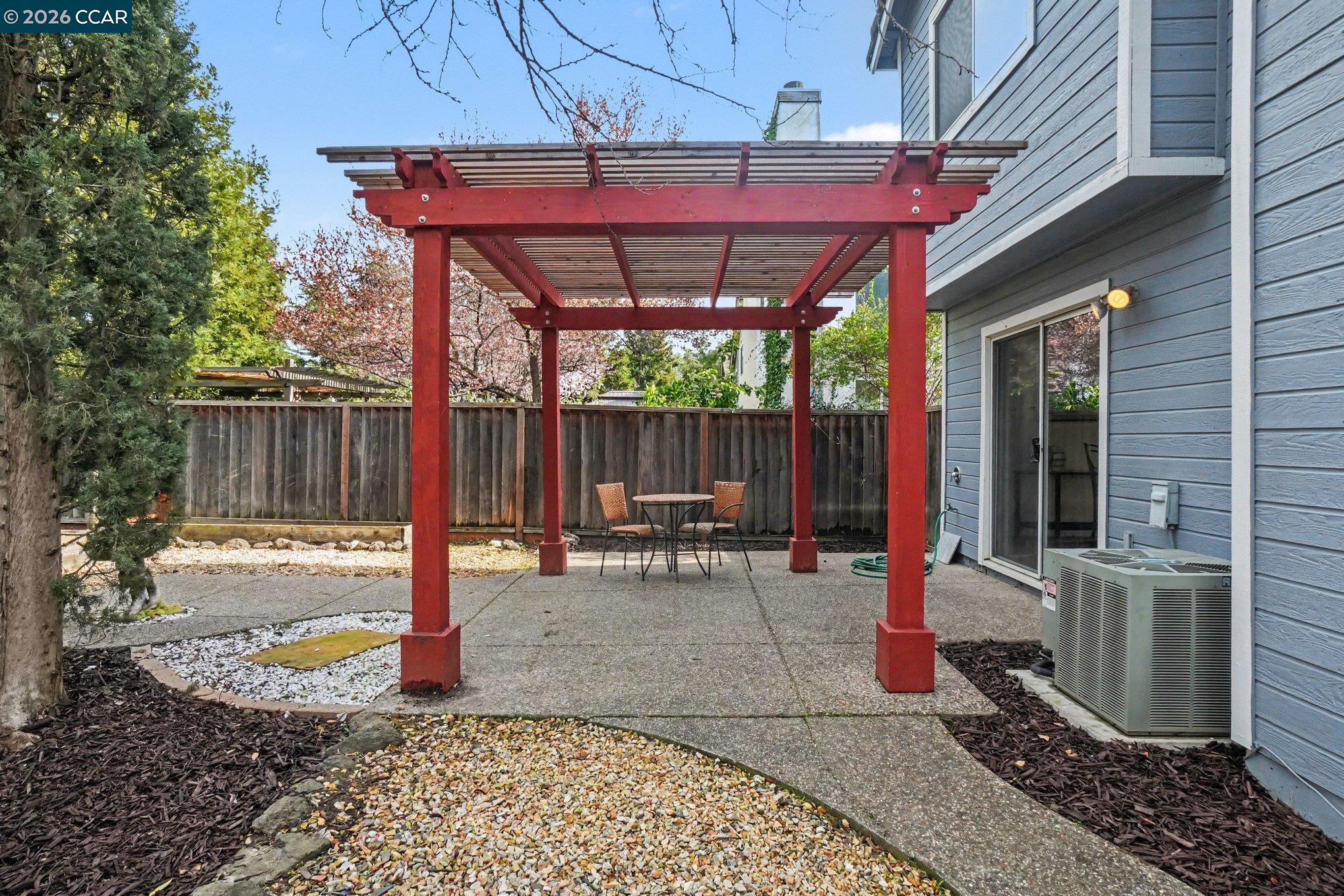 Detail Gallery Image 18 of 19 For 933 Country Run Dr, Martinez,  CA 94553 - 4 Beds | 2/1 Baths