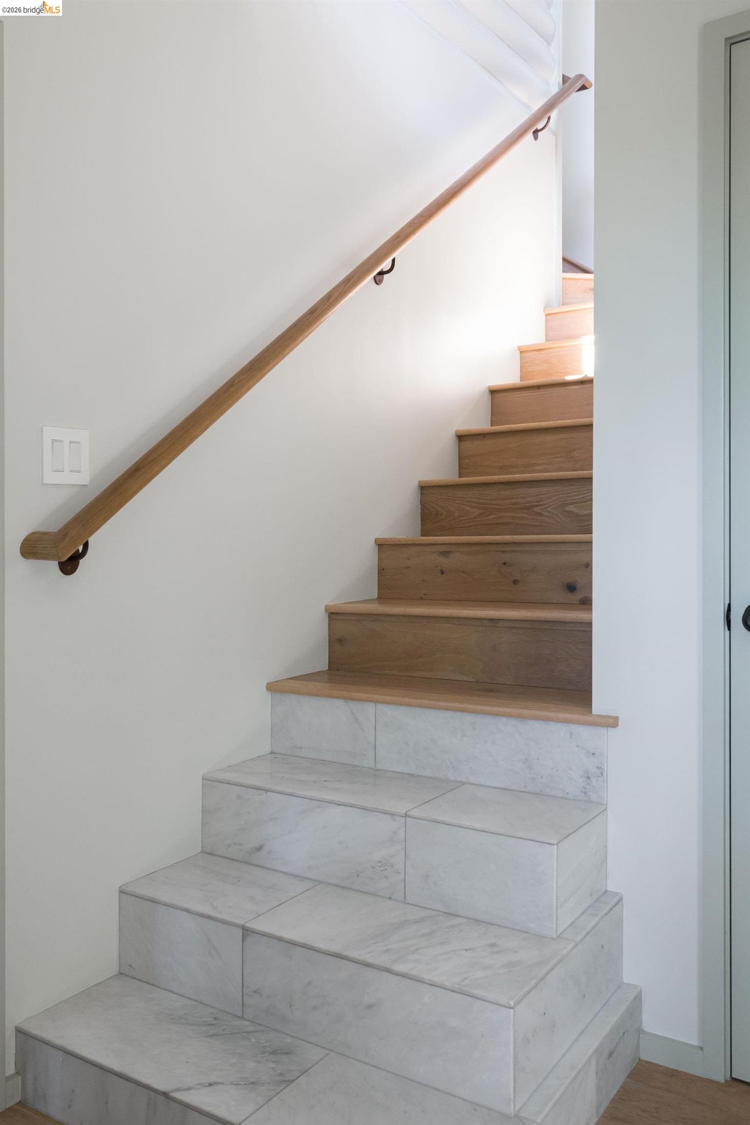 Detail Gallery Image 16 of 37 For 943 Glendome Circle, Oakland,  CA 94602 - 3 Beds | 3 Baths