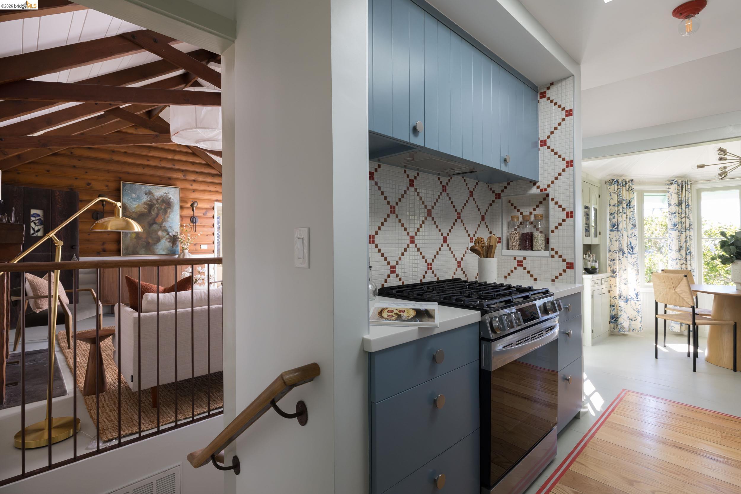 Detail Gallery Image 17 of 40 For 943 Glendome Circle, Oakland,  CA 94602 - 3 Beds | 3 Baths