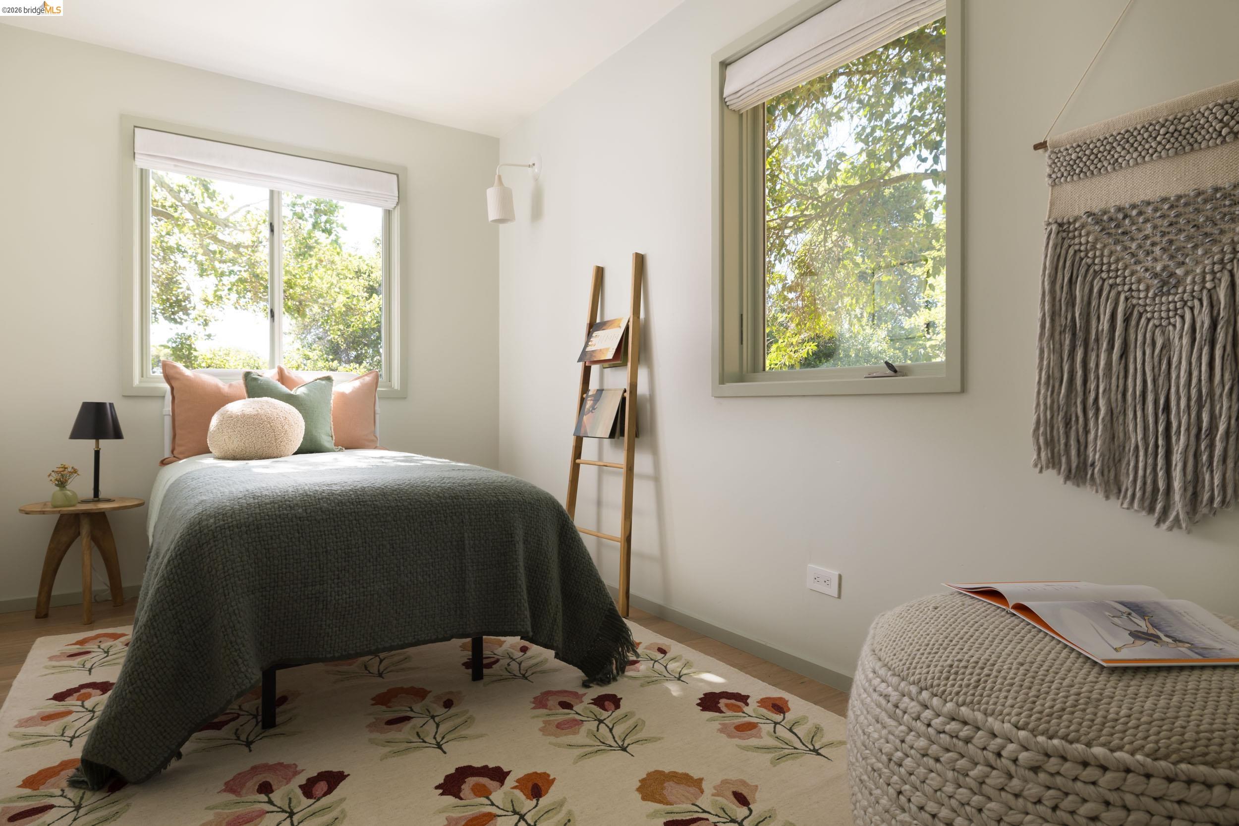 Detail Gallery Image 27 of 37 For 943 Glendome Circle, Oakland,  CA 94602 - 3 Beds | 3 Baths