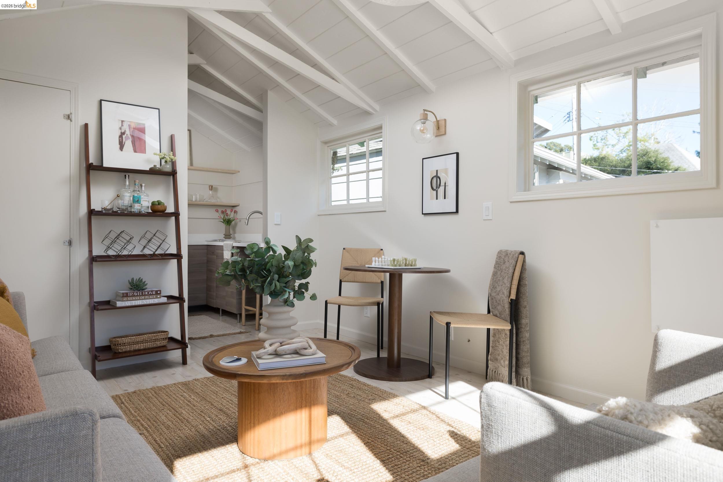 Detail Gallery Image 36 of 40 For 943 Glendome Circle, Oakland,  CA 94602 - 3 Beds | 3 Baths