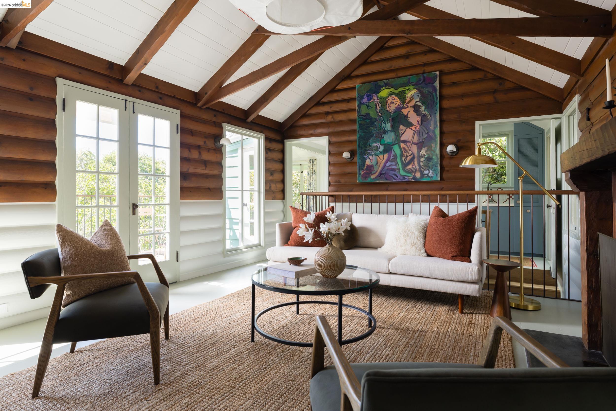 Detail Gallery Image 6 of 40 For 943 Glendome Circle, Oakland,  CA 94602 - 3 Beds | 3 Baths