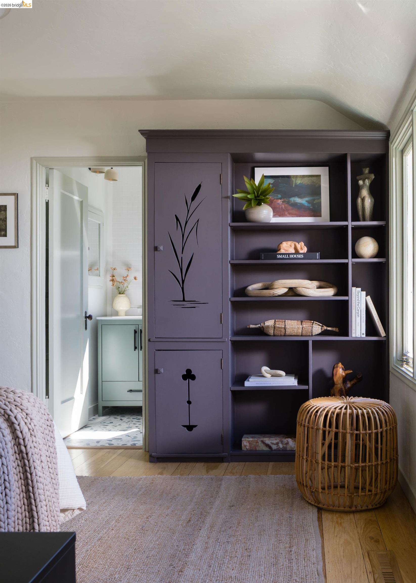 Detail Gallery Image 7 of 37 For 943 Glendome Circle, Oakland,  CA 94602 - 3 Beds | 3 Baths